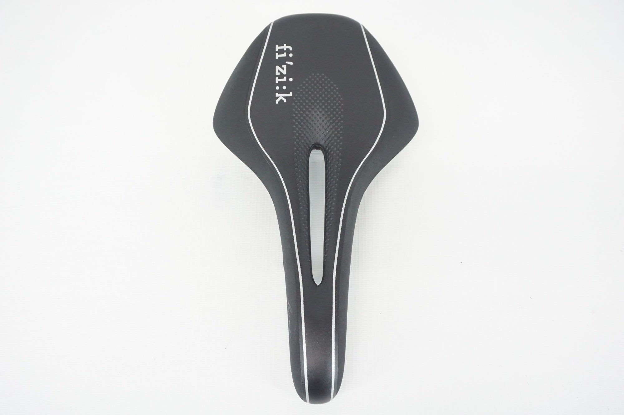 FIZIK 「フィジーク」 LUCE alloyレール サドル / 阪急塚口店