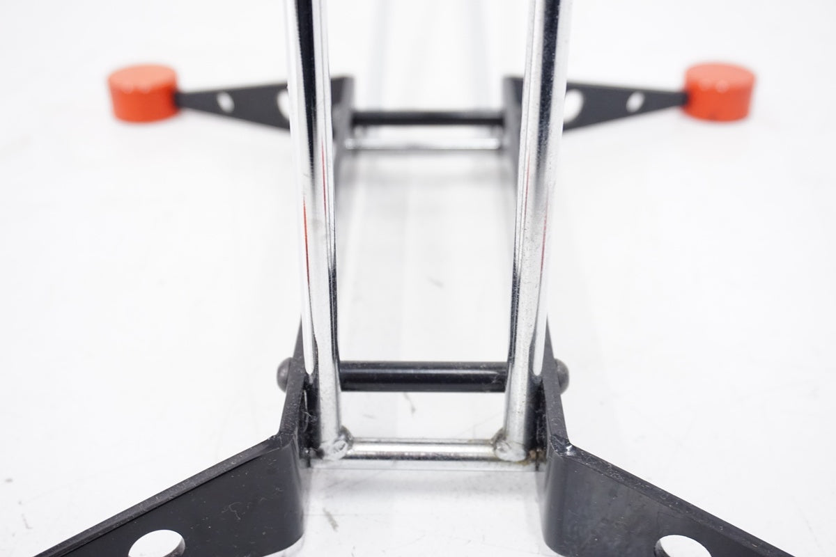 iWA「イワ」 1 ディスプレイスタンド / 浜松店