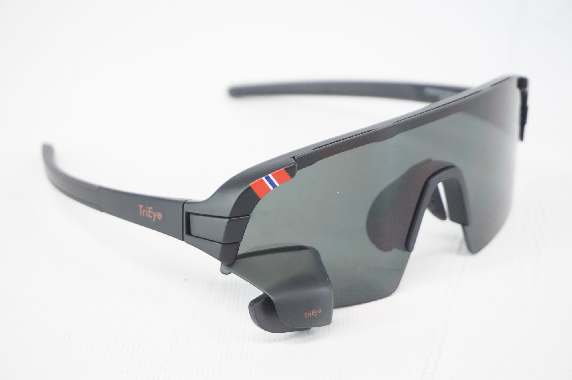 TRIEYE 「トライアイ」 スタンダード スモークレンズ リアミラー搭載 アイウェア / 阪急塚口店
