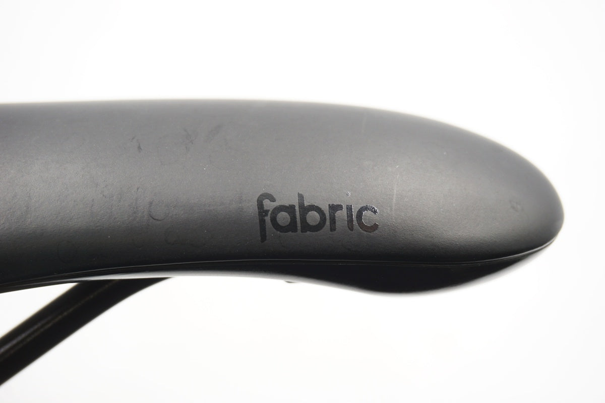 FABRIC 「ファブリック」 SCOOP サドル / 奈良店