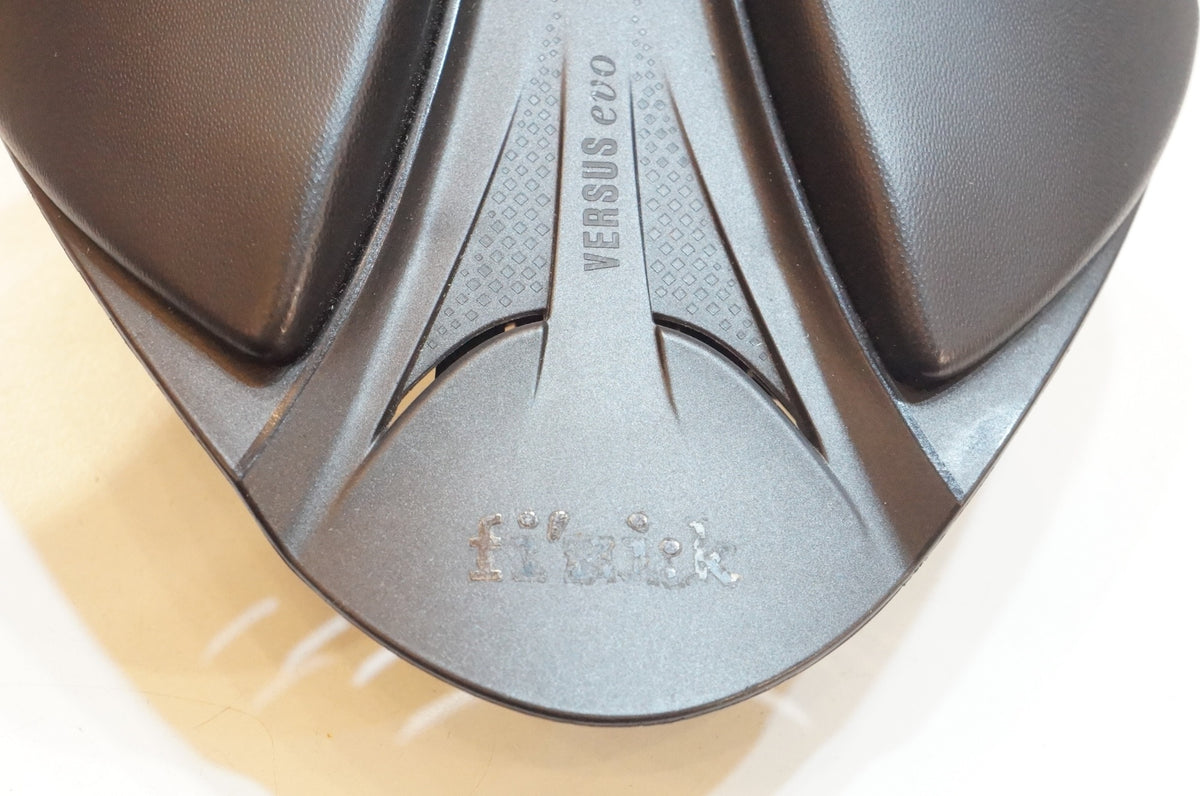 FIZIK 「フィジーク」 ARIONE R3 VERSUS EVO KIUM サドル / 浦和ベース