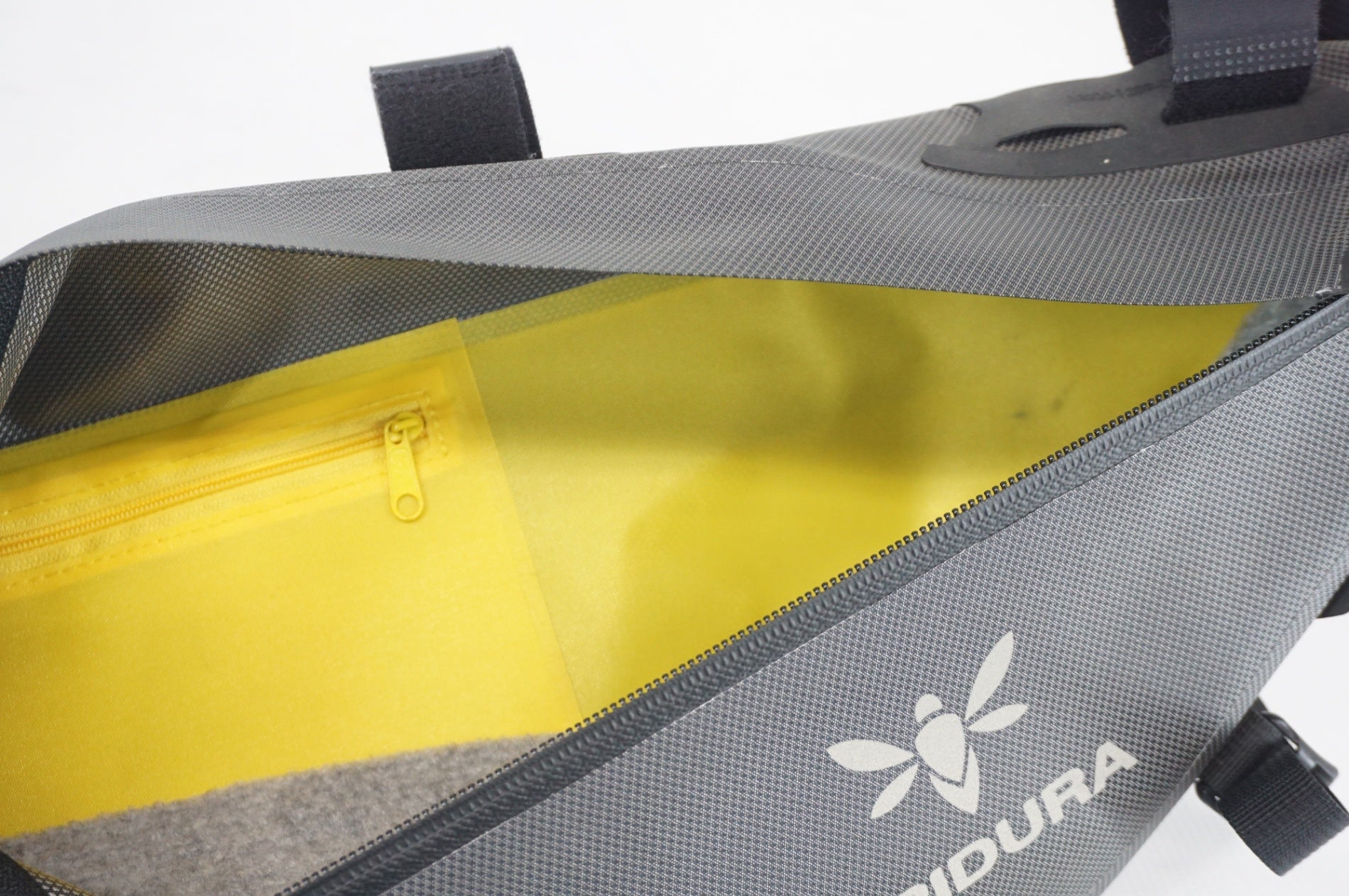 APIDURA 「アピデュラ」 エクスペディション 3L フレームバッグ / 阪急塚口店