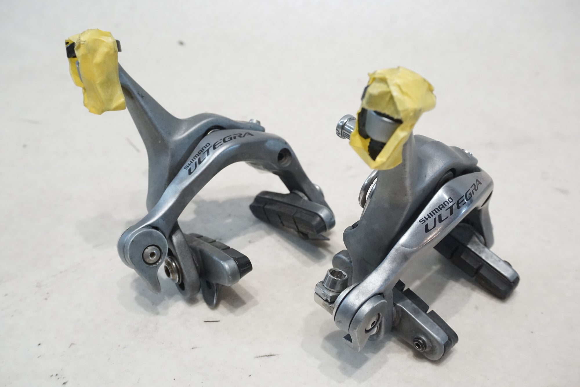 SHIMANO ULTEGRA BR-6700 キャリパーブレーキ SHIMANO 「シマノ」 ULTEGRA BR-6700 キャリパーブレーキセット / 横浜