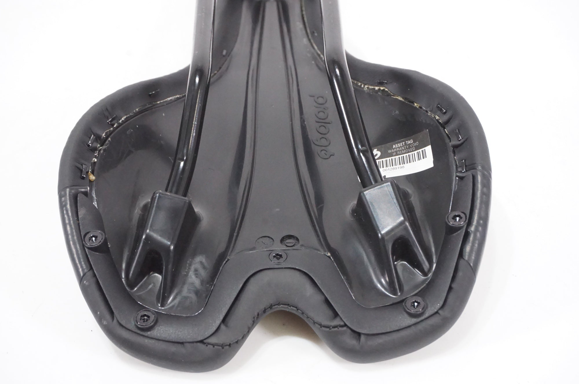 PROLOGO 「プロロゴ NAGO RS サドル / AKIBA店