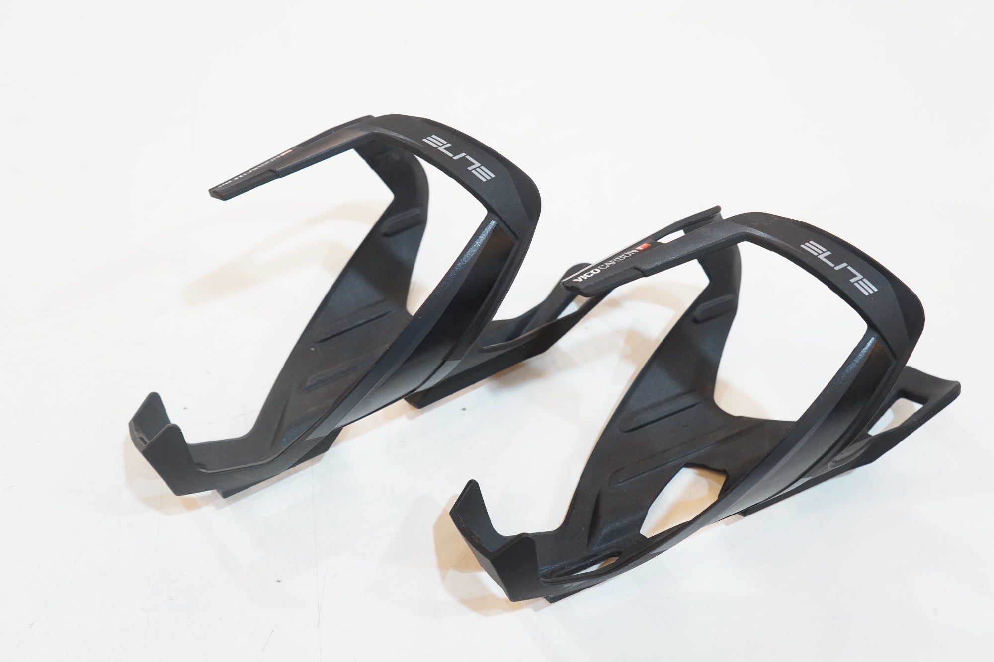 ELITE 「エリート」 VICO CARBON ボトルケージセット / バイチャリ浦和ベース