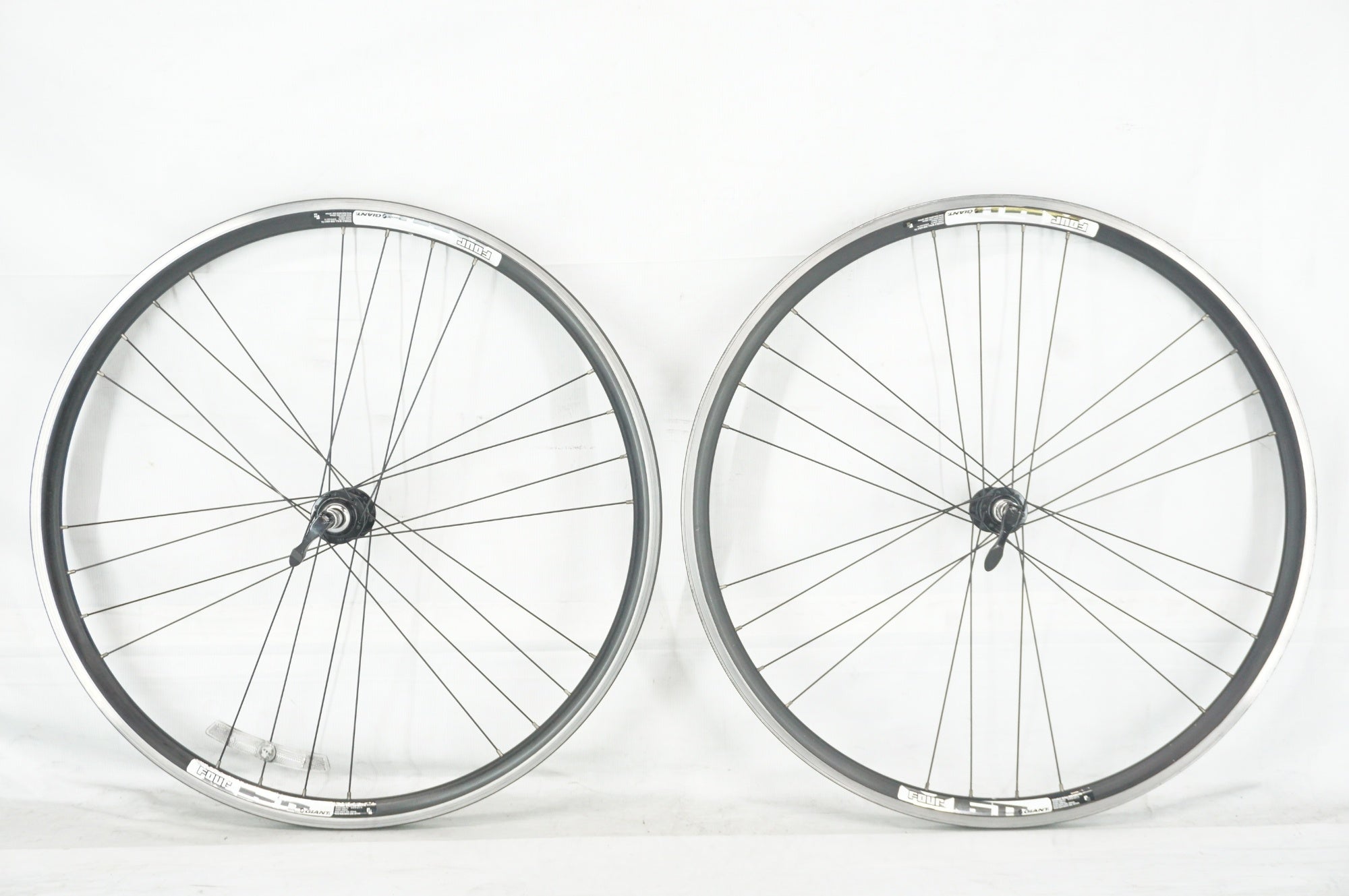 引取可 GIANT ESCAPE 465mm Sサイズ DURA-ACEホイール 引取可 GIANT ESCAPE 465mm Sサイズ DURA-ACEホイール GIANT