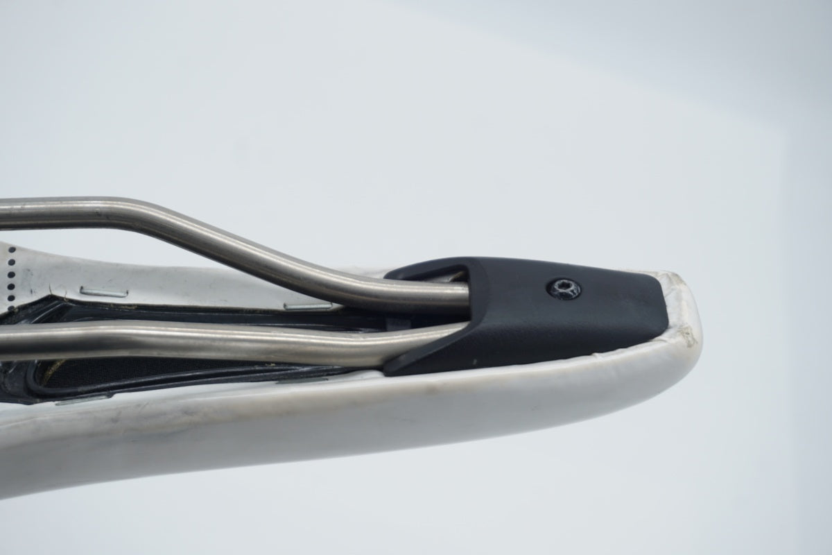 GIANT 「ジャイアント」 サドル / 滋賀大津店