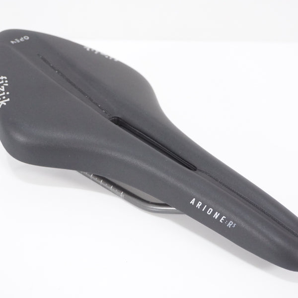 fi'zi:k フィジーク　Arione R5サドル フィジーク（fi'zi:k） サドル Fi'zi:k OPEN R5 OPEN S-Alloyレール