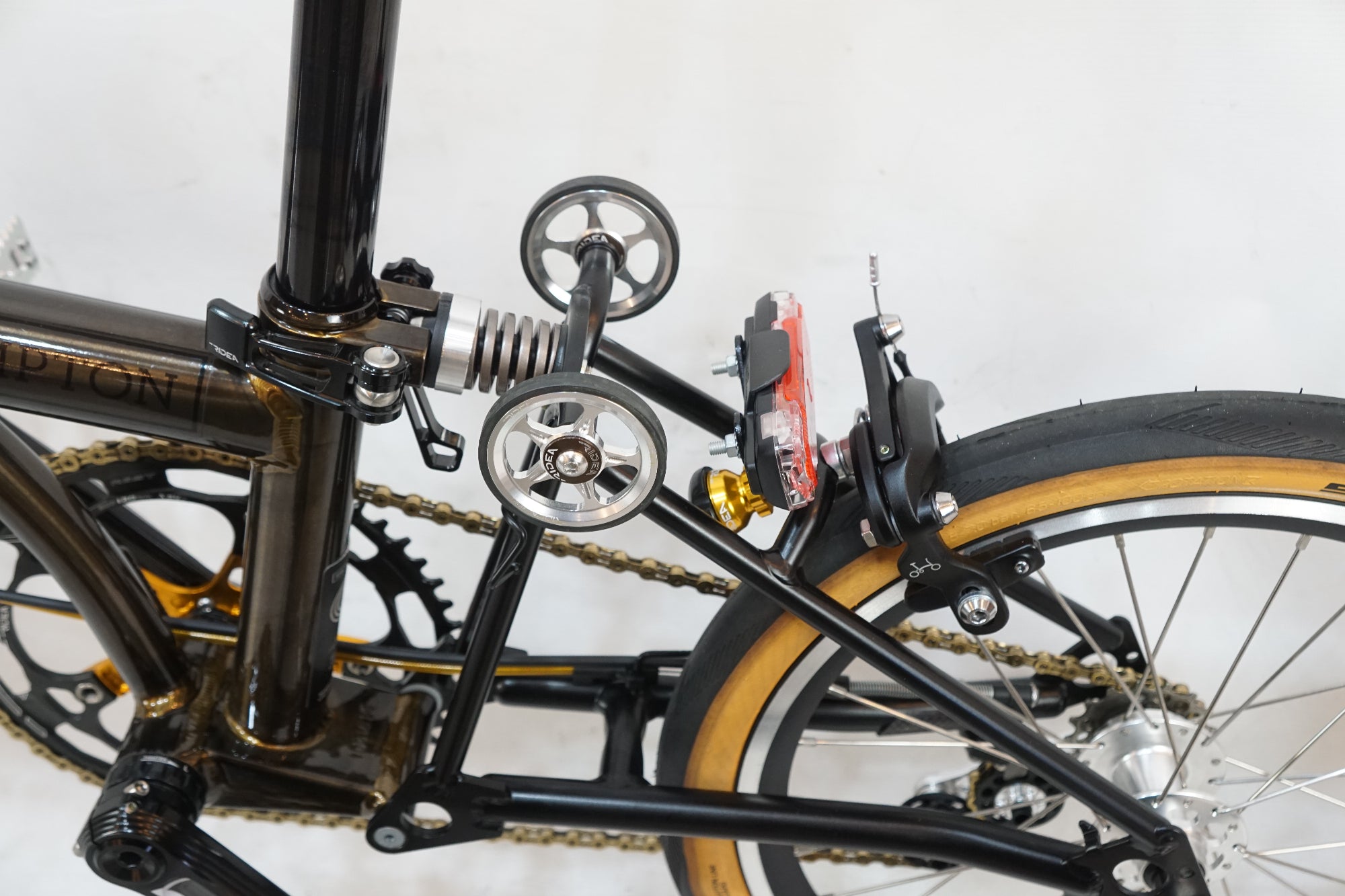 BROMPTON 「ブロンプトン」 C LINE EXPLORE 2023年モデル 16インチ 折り畳み自転車 / バイチャリ浦和ベース