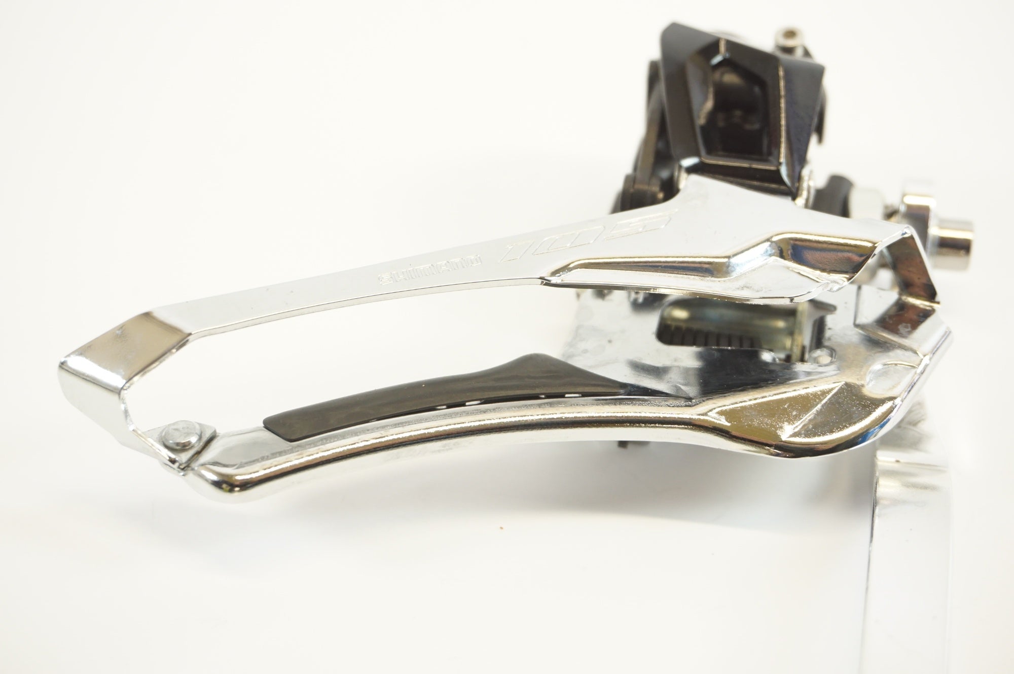 SHIMANO 「シマノ」 105 FD-R7000 フロントディレイラー