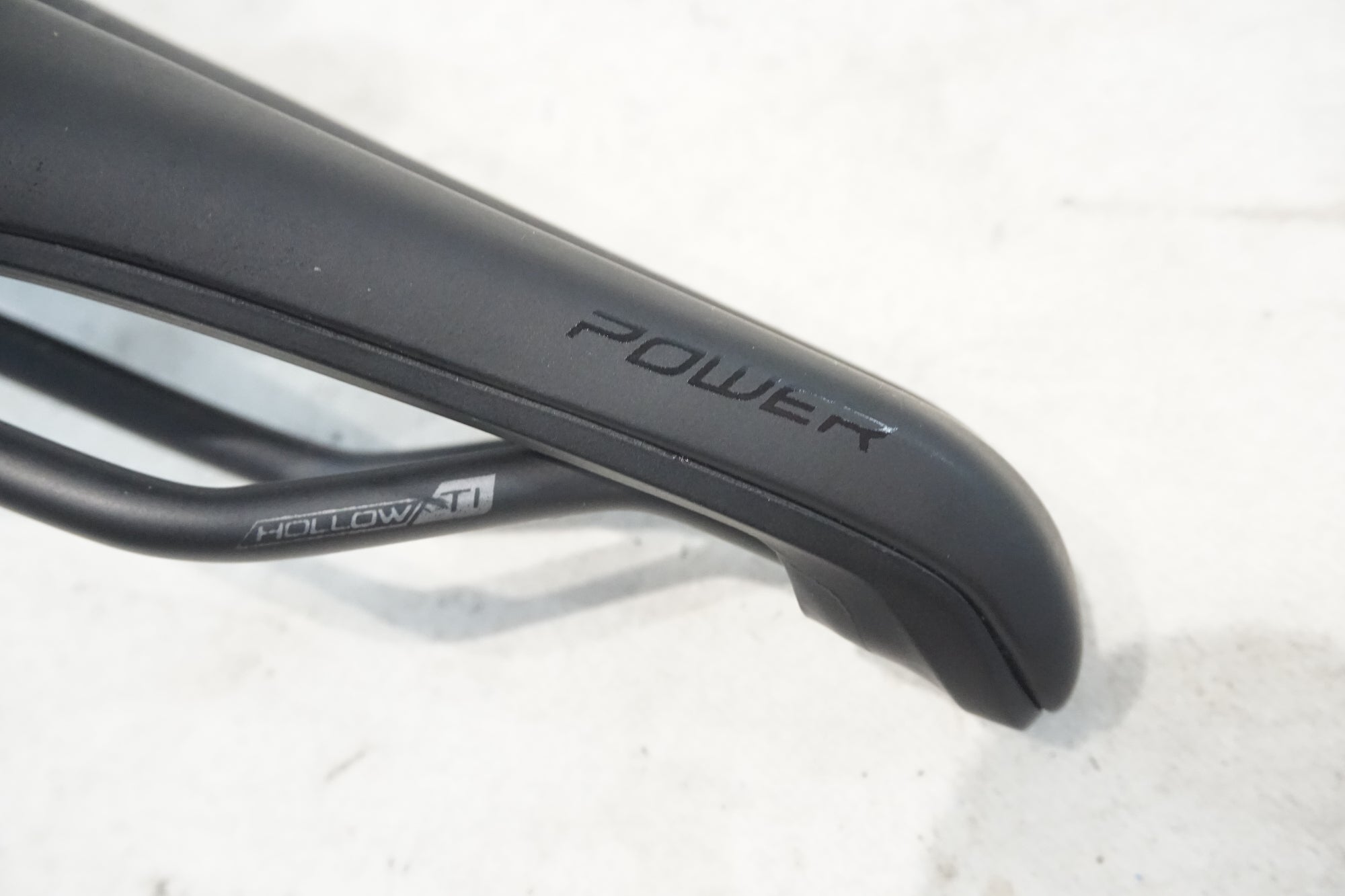 スペシャライズド POWER サドル HOLLOW Tiレール155mm 中古品 SPECIALIZED 「スペシャライズド」 POWER チタンレール サドル