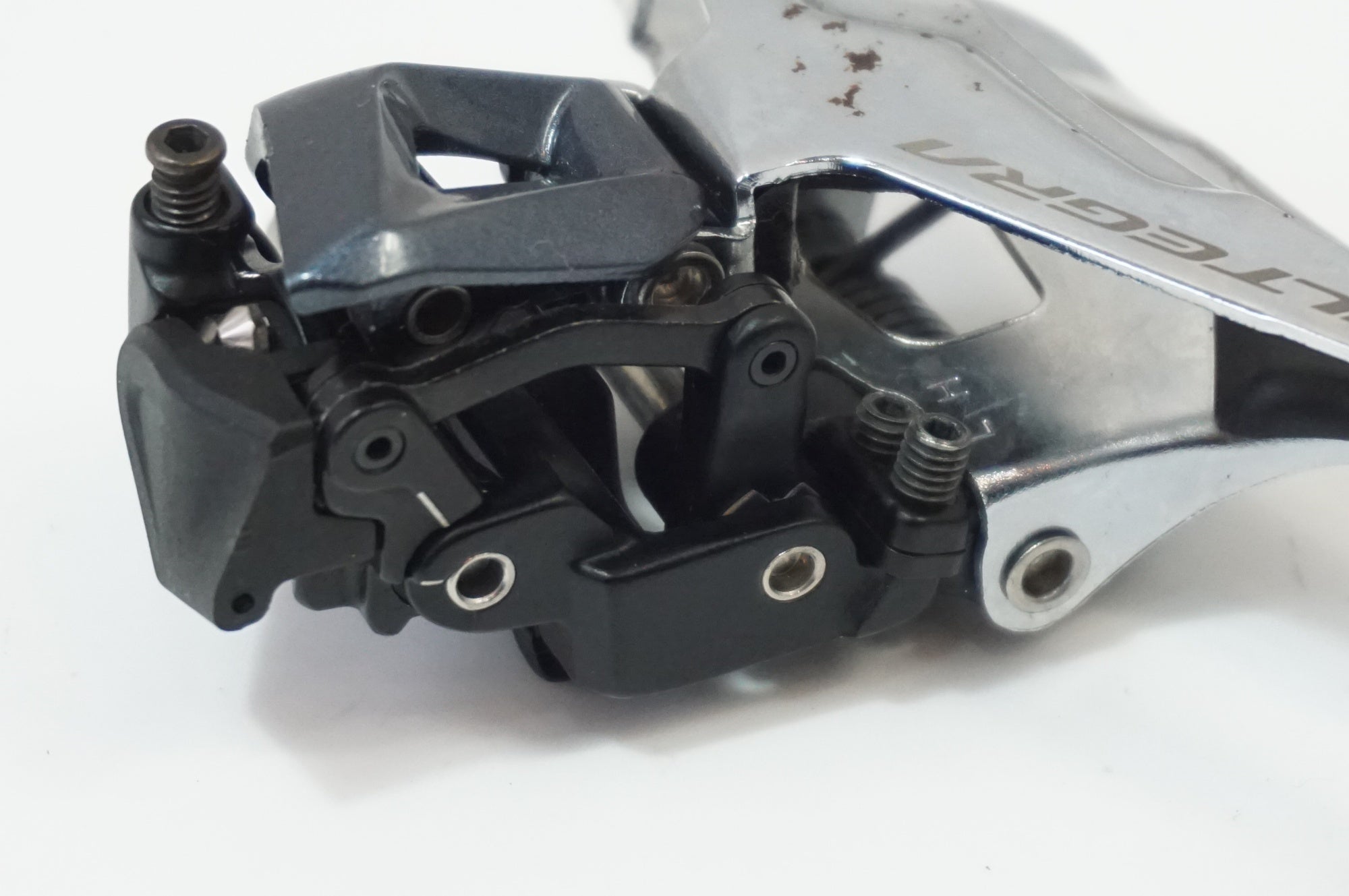 Shimano Ultegra FD-R8000 フロントディレイラー SHIMANO 「シマノ」 ULTEGRA FD-R8000 フロントディレイラー / 世田谷