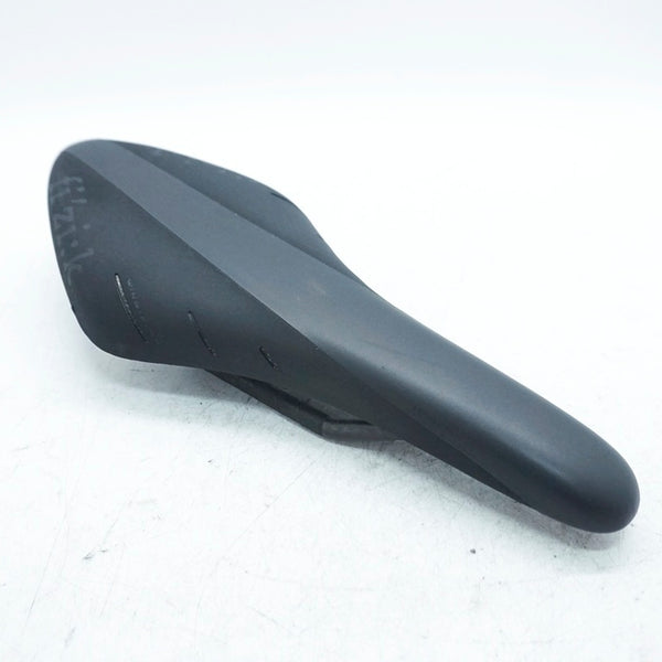 FIZIK 「フィジーク」 ARIONE R1 BRAIDED CARBON サドル / 大阪門真店