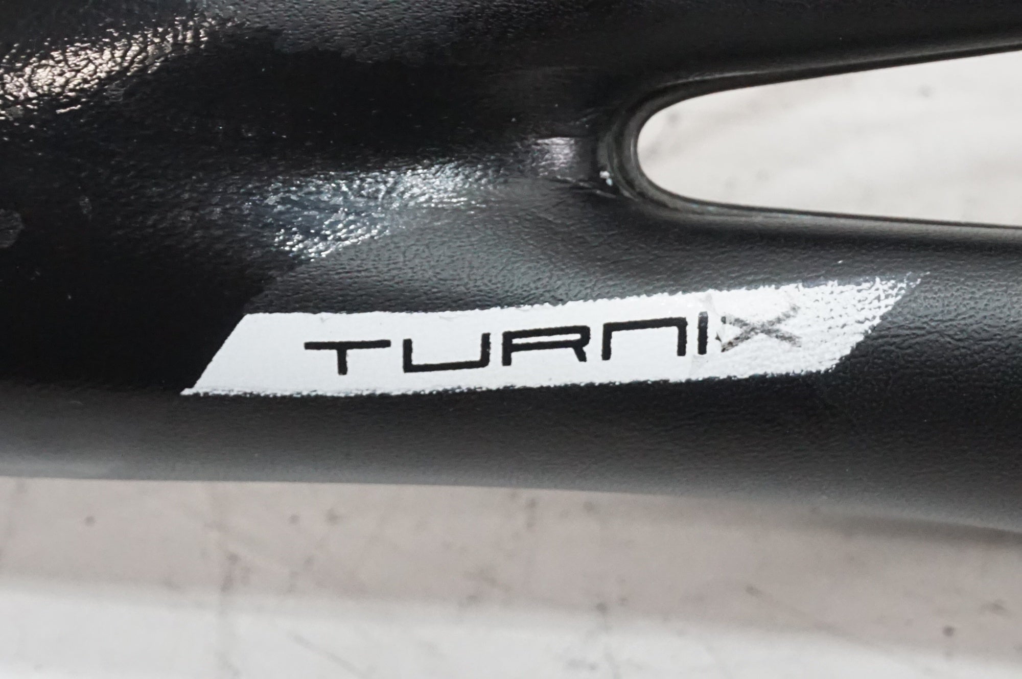 SHIMANO 「シマノ」 PRO TURNIX CARBON 142mm サドル / 大宮店