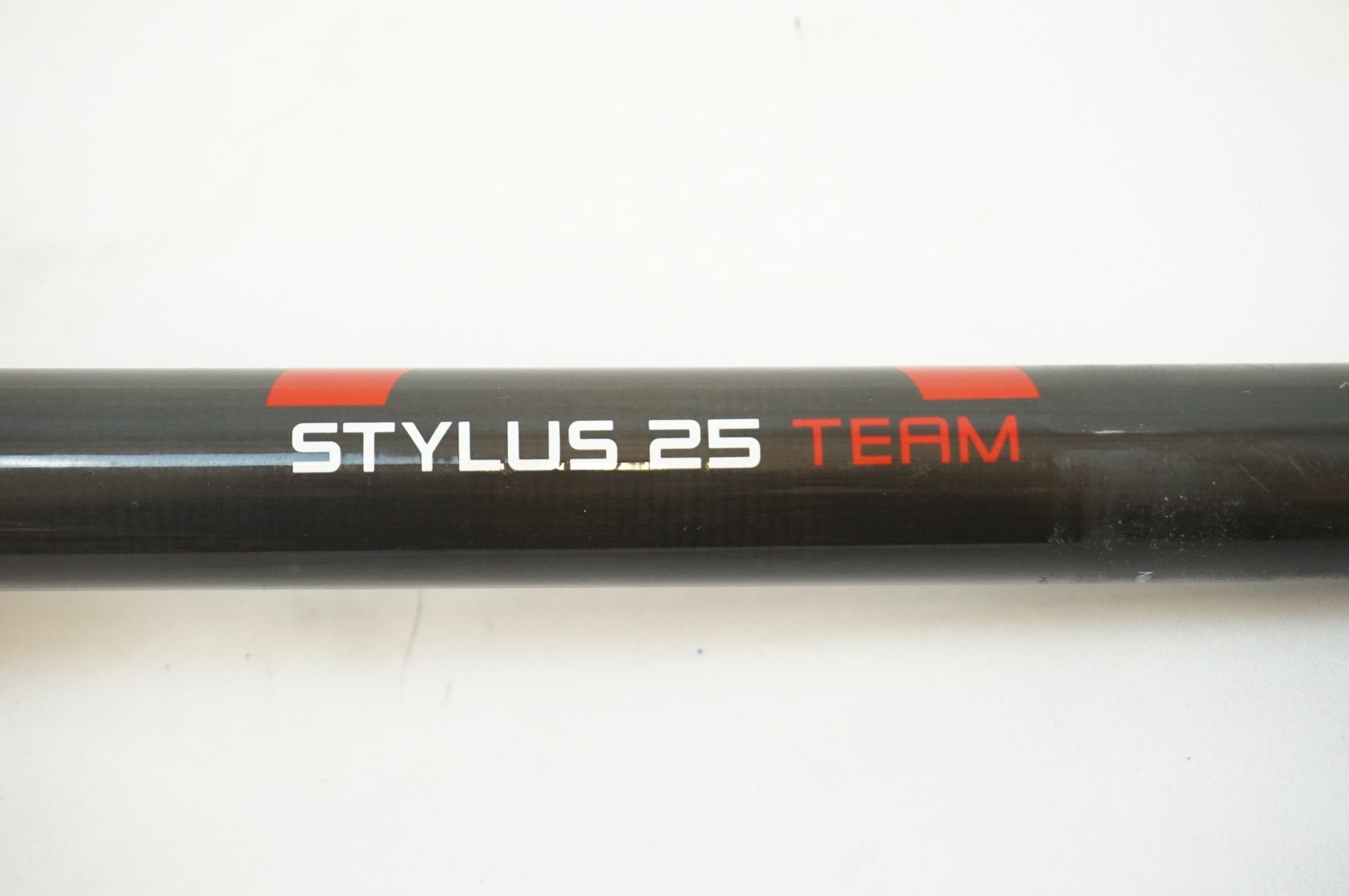 3T 「スリーティー」 STYLUS 25 TEAM φ27.2 270mm シートポスト / 有明ガーデン店