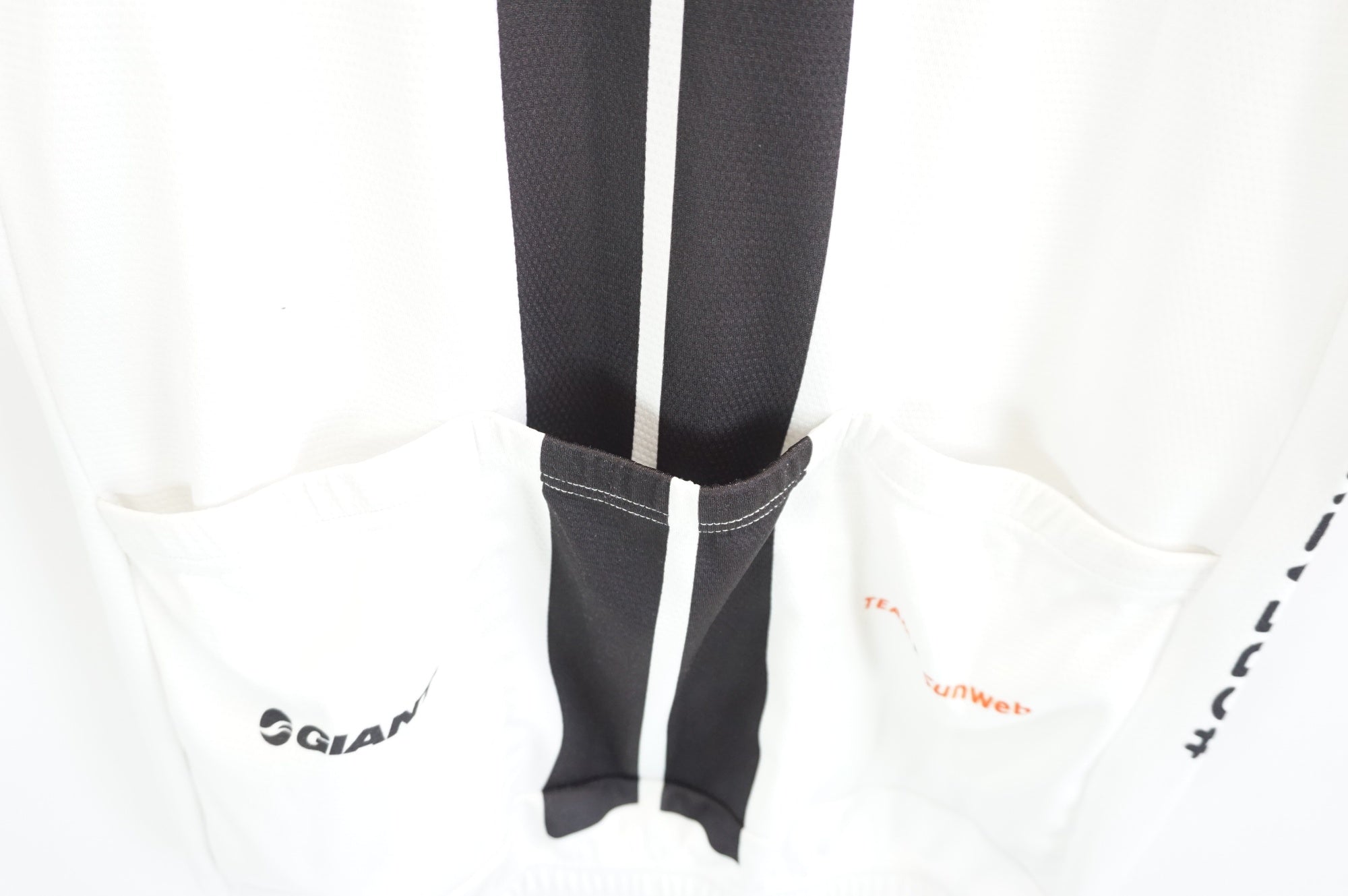 【新品・定価13,750円】ETXEONDO/エチェオンドレディース半袖ジャージ 新品・定価13,750円】ETXEONDO/エチェオンドレディース半袖ジャージ