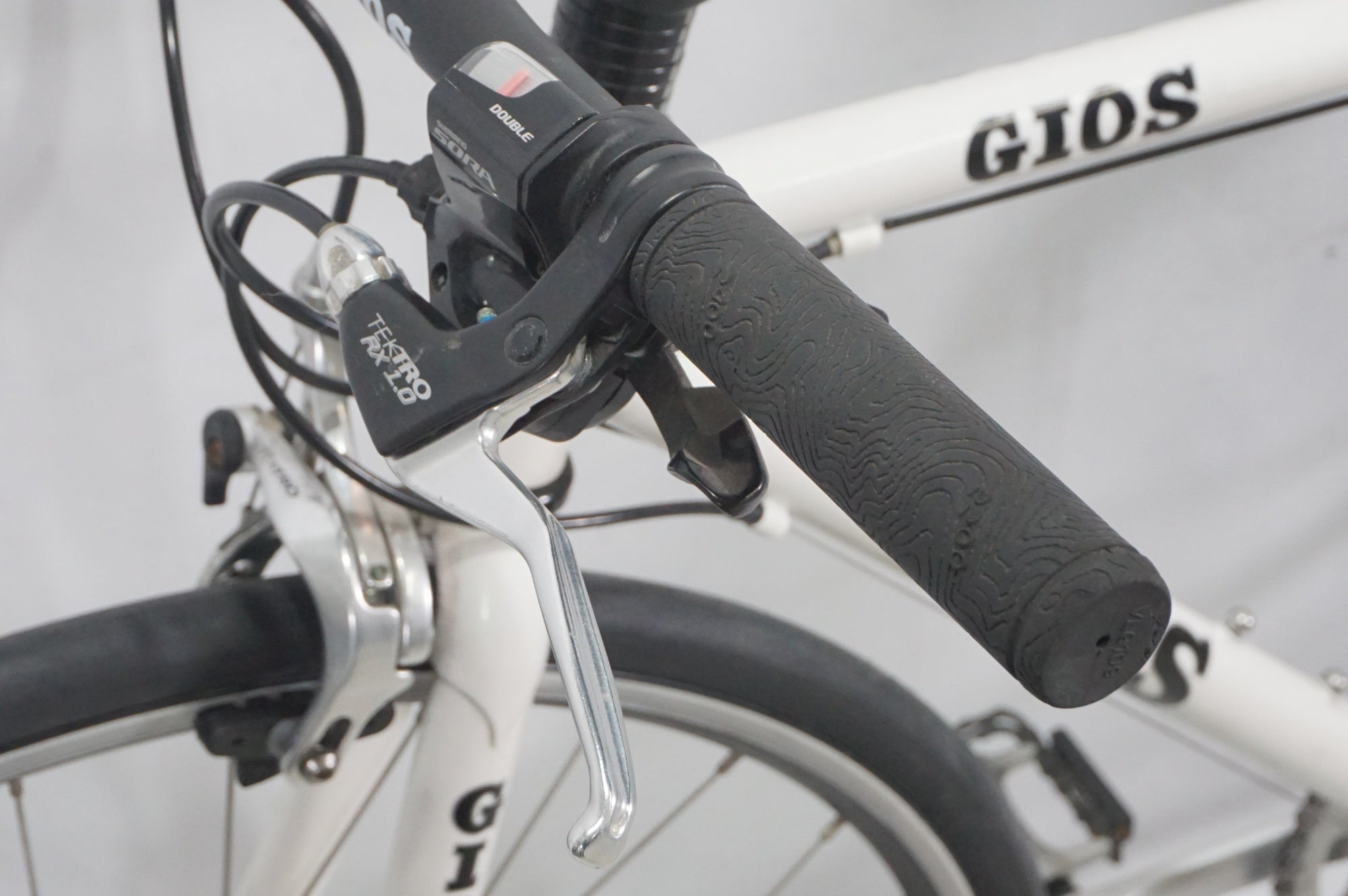 GIOS 「ジオス」 AMPIO 2013年モデル クロスバイク / AKIBA店