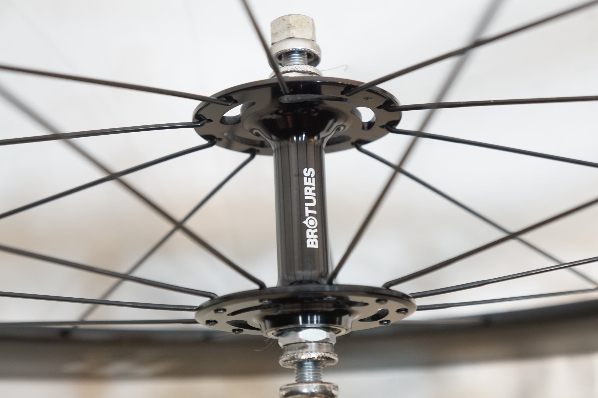 BROTURES 「ブローチャーズ」 SHRED ホイールセット / バイチャリ浦和ベース