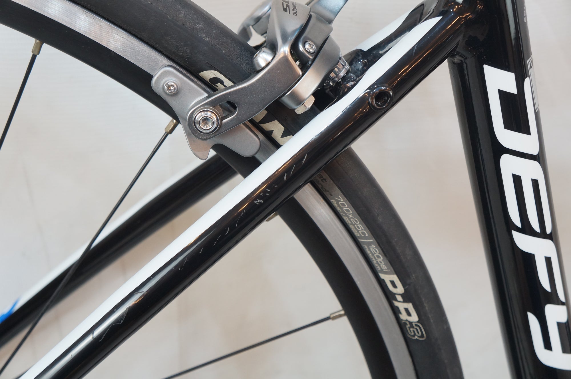 GIANT 「ジャイアント」 DEFY1 2011年モデル ロードバイク