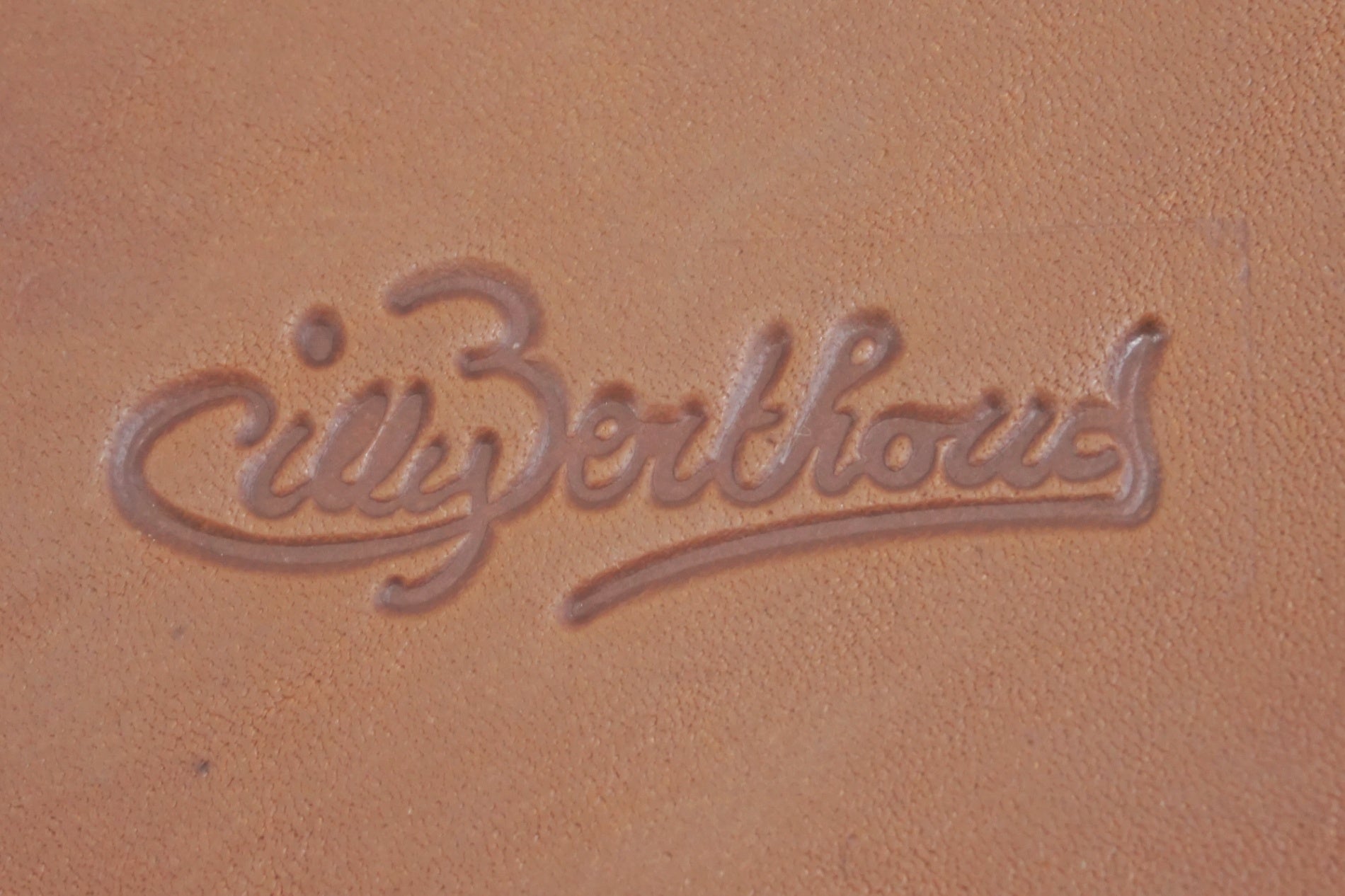 GILLES BERTHOUD 「ジル ベルソー」 LEATHER MUD FLAP フェンダー  / 有明ガーデン店