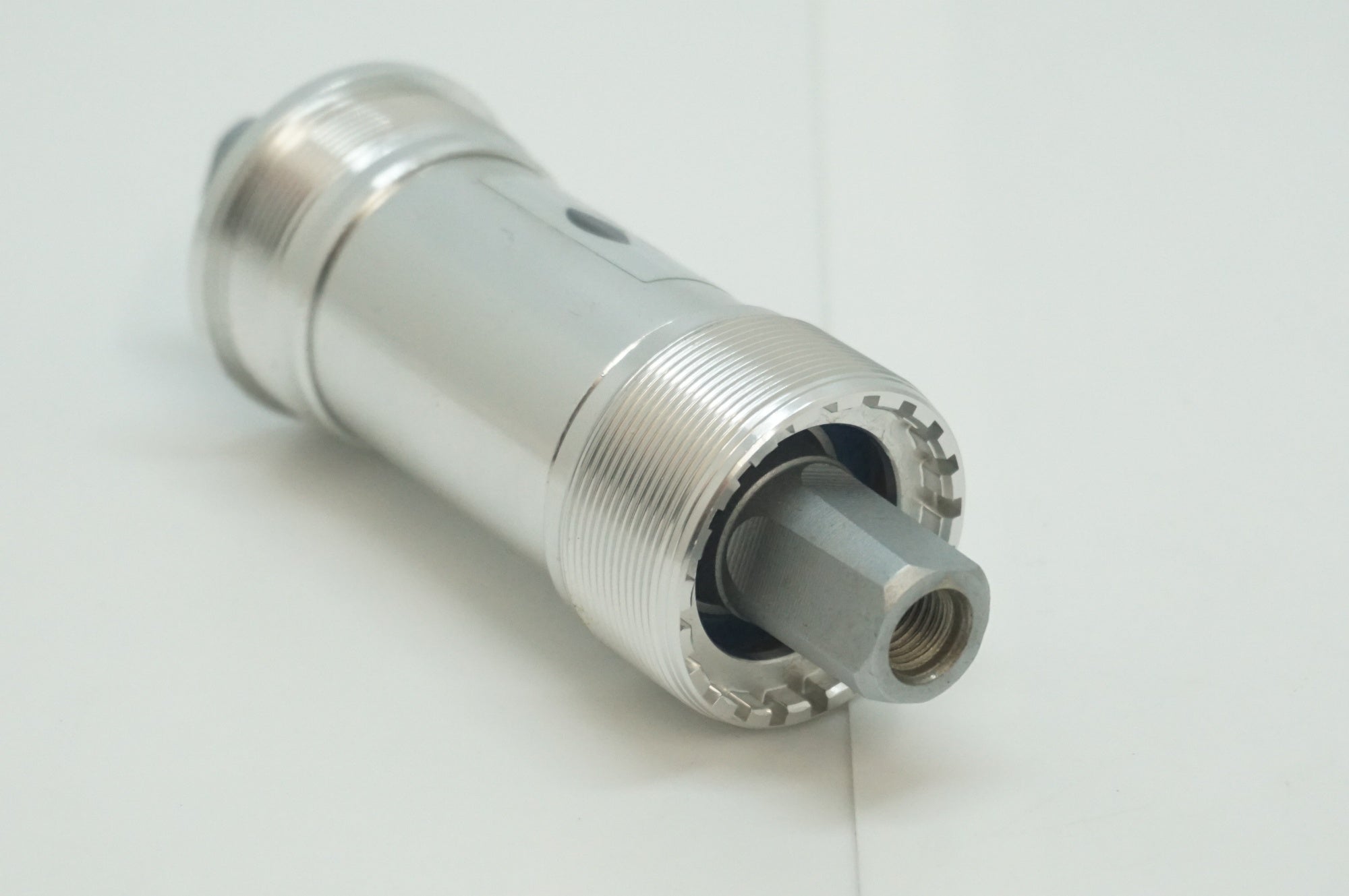 TANGE 「タンゲ」 LN7922 ボトムブラケット / 福岡店