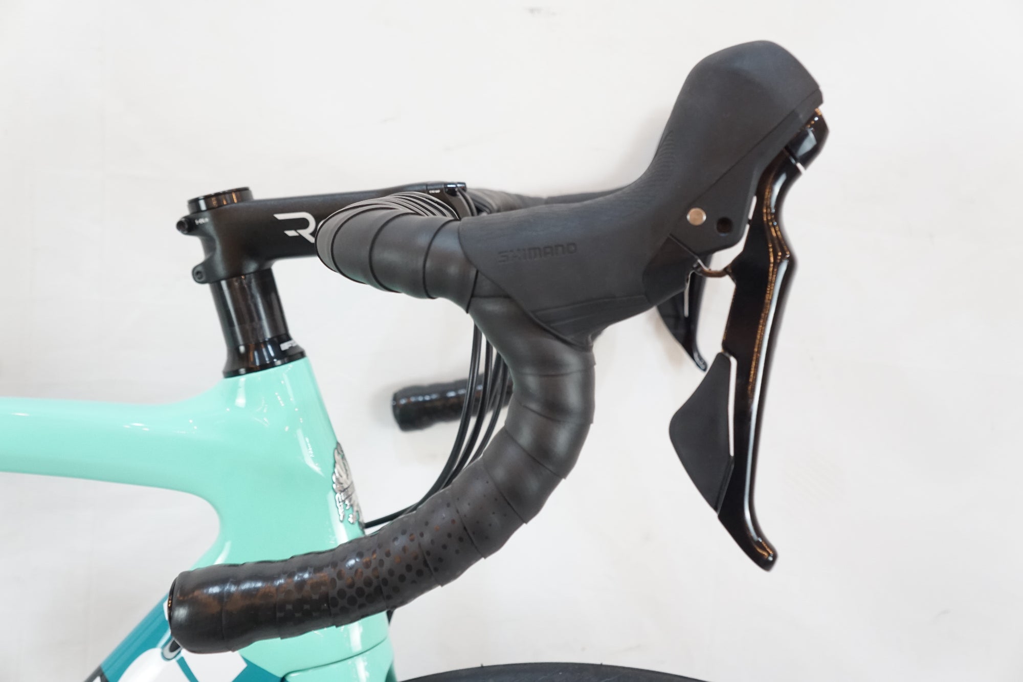BIANCHI 「ビアンキ」 OLTRE XR3 DISC 105 2022年モデル ロードバイク / バイチャリ浦和ベース