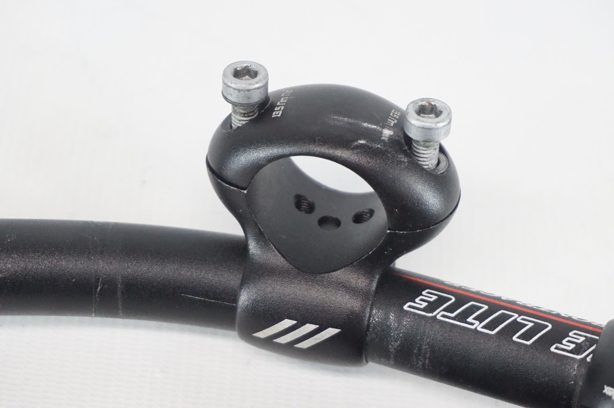 BONTRAGER 「ボントレガー」 RACE LITE Φ31.8 260mm TTバー / 阪急塚口
