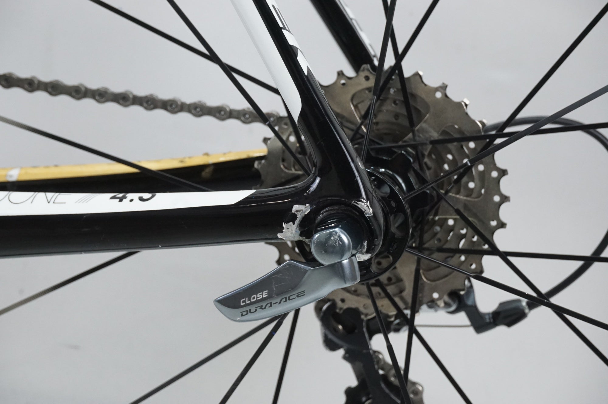 TREK MADONE 2.3 2014モデル 5700系105組 引き取りのみ KOReq0qbRzCeX1Vq2V1FZIo2EJ0ZfI