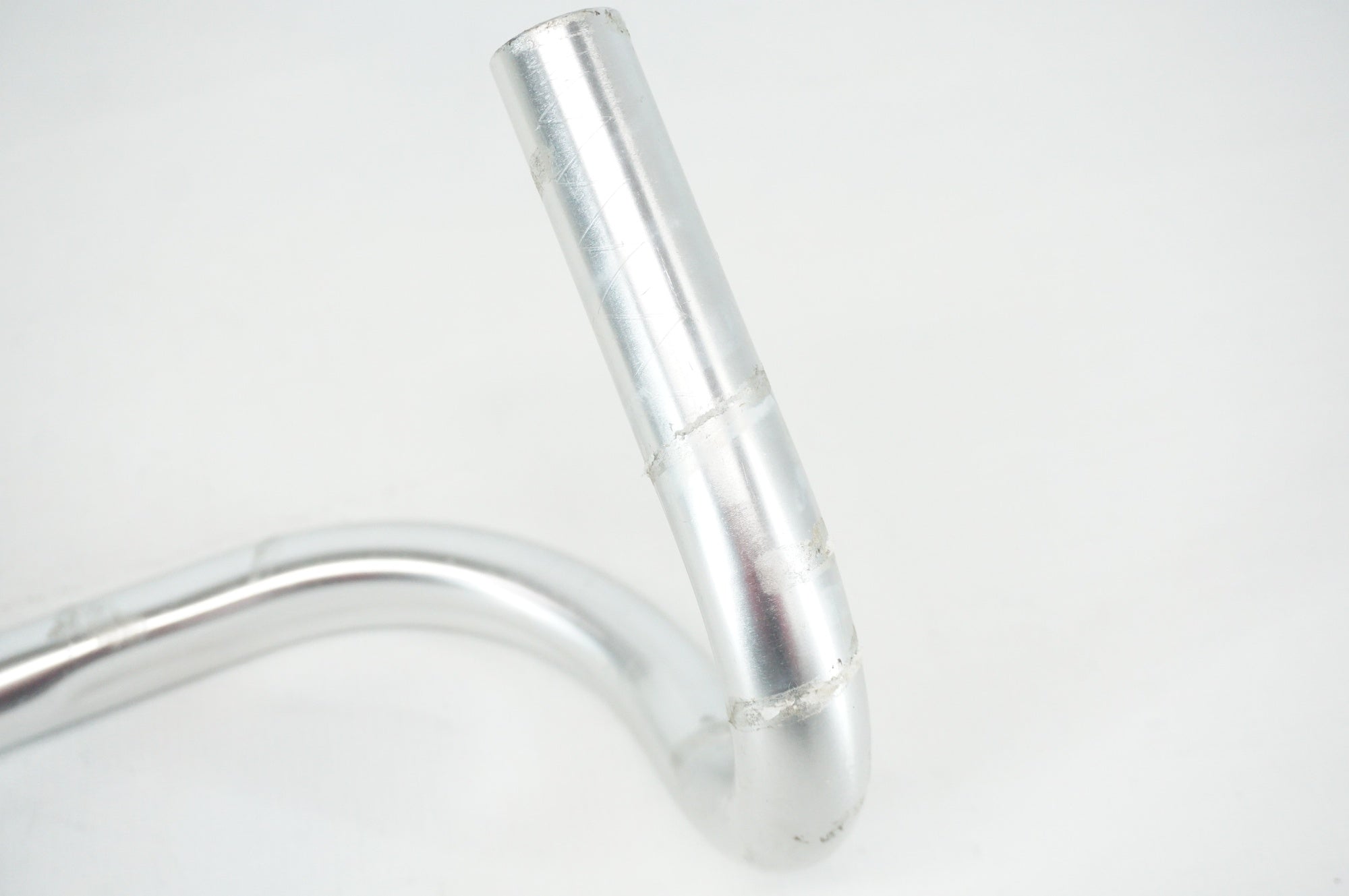NITTO 「ニットー」 NEAT MOD 185 Φ26.0 400mm ハンドル / 阪急塚口店