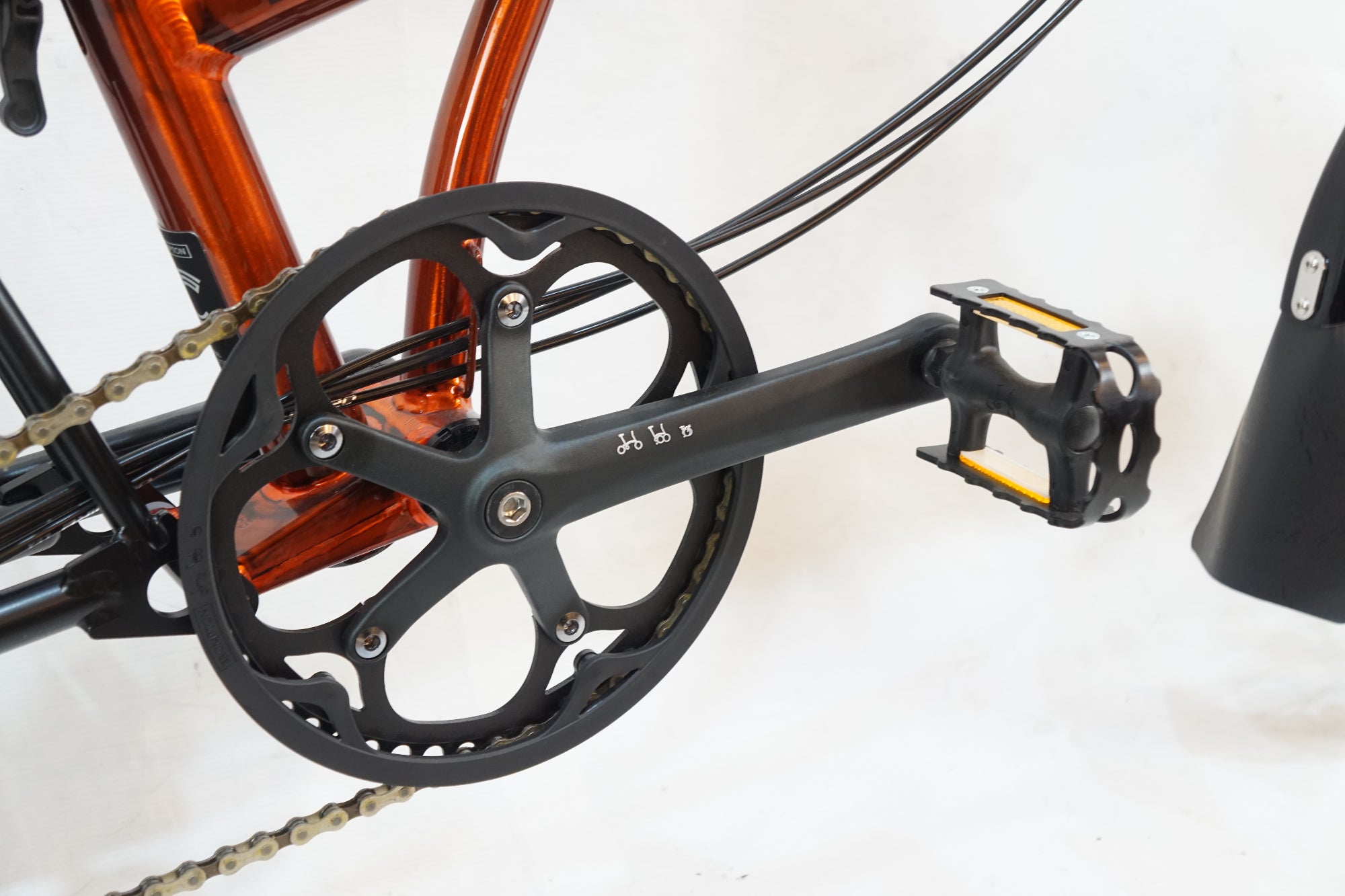 BROMPTON 「ブロンプトン」 CLINE EXPLORE WITH RACK MID BAR 2023年モデル 16インチ 折りたたみ自転車 / バイチャリ浦和ベース