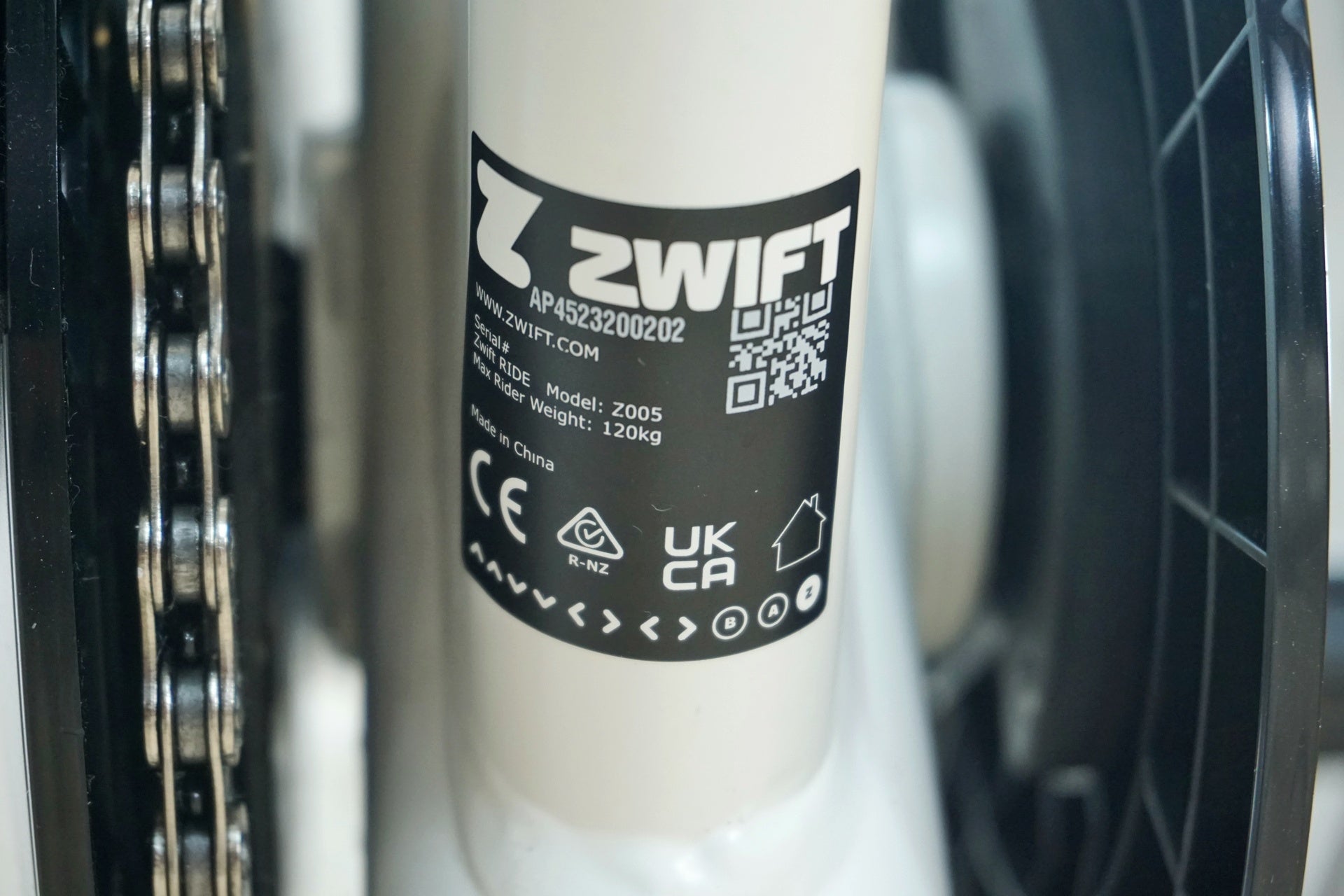 WAHOO 「ワフー」 ZWIFT RIDE WITH KICKR CORE2 スマートトレーナー / 有明ガーデン店