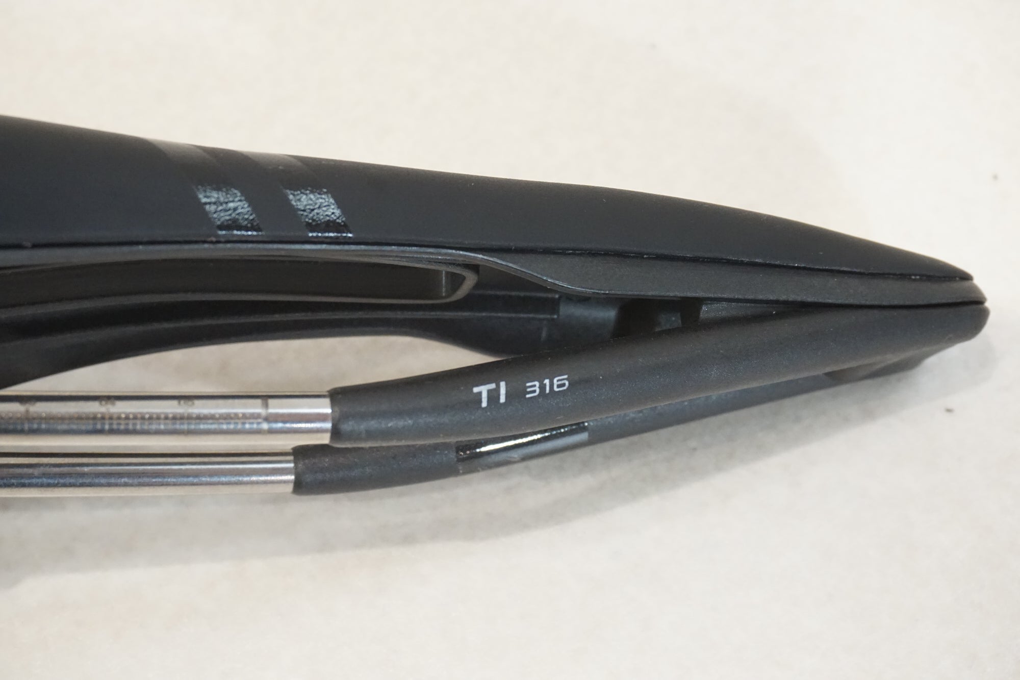 SELLE ITALIA 「セライタリア」 SP-01 チタンレール サドル / 横浜戸塚店