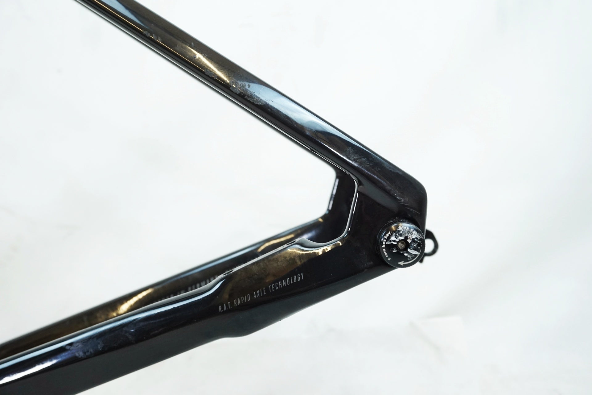 FOCUS 「フォ-カス」 IZALCO MAX DISC 9 2022年モデル フレームセット