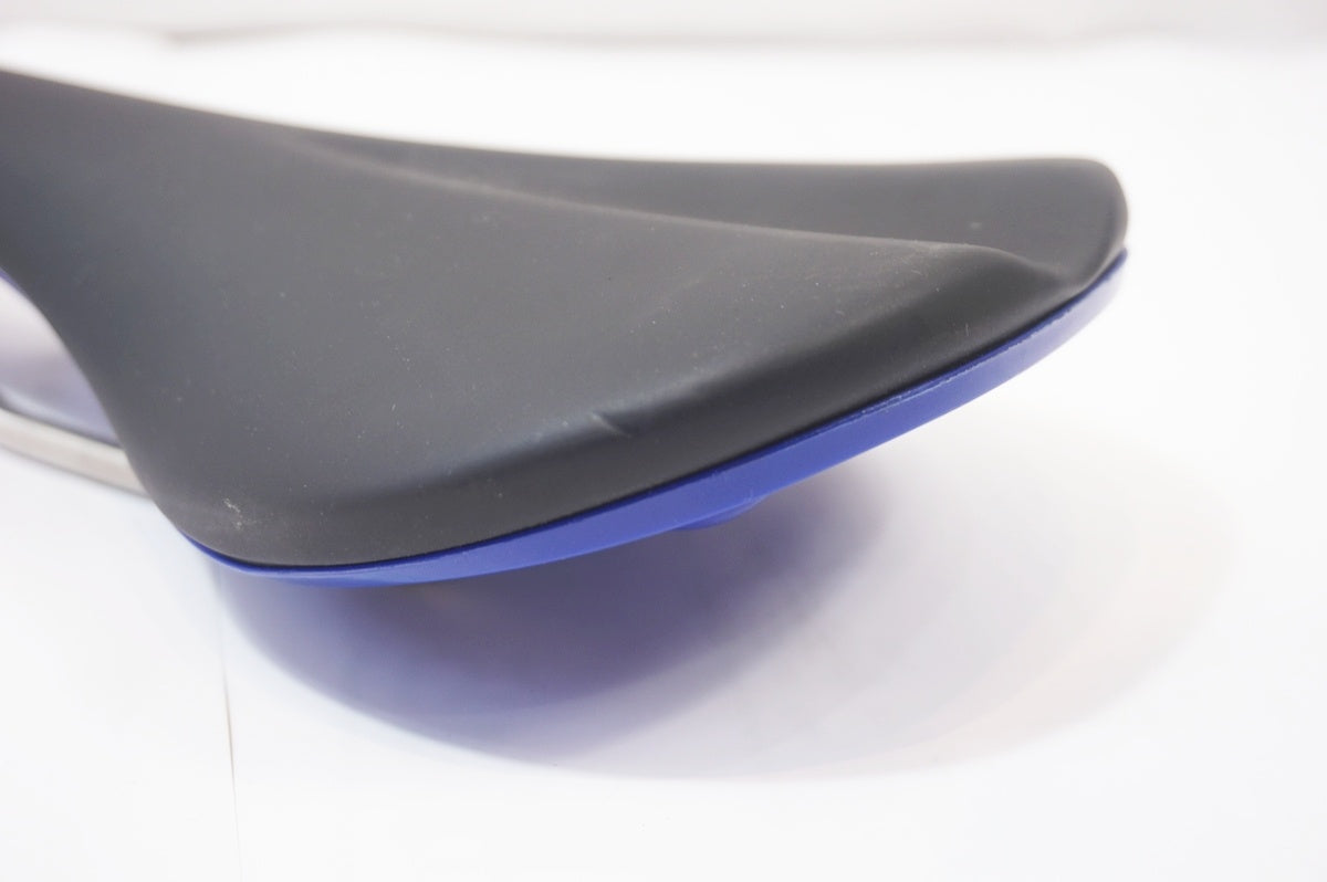 FABRIC 「ファブリック」 SHALLOW サドル / バイチャリ世田谷店