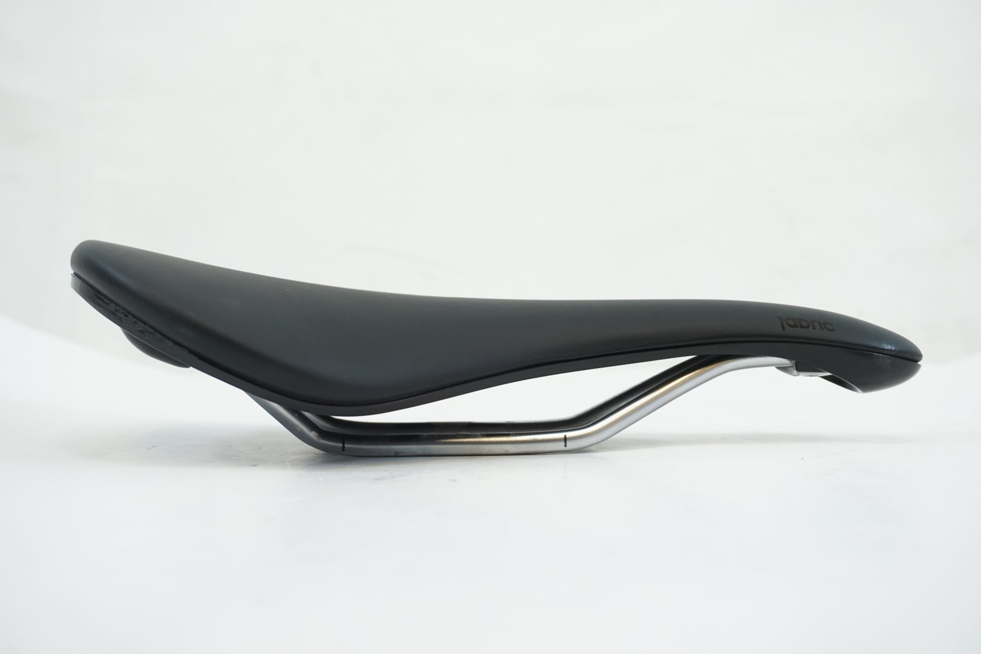 FABRIC 「ファブリック」 SCOOP SHALLOW サドル / 有明ガーデン店