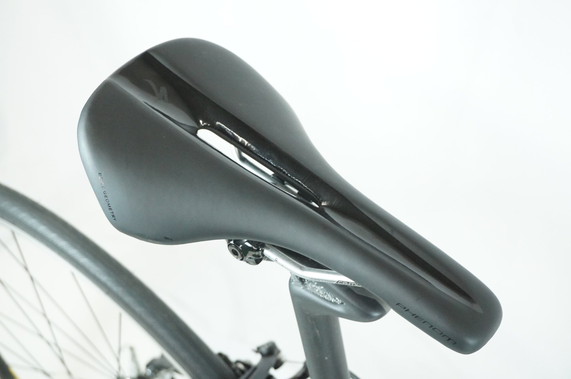 SPECIALIZED 「スペシャライズド」 ROUBAIX SL4 ELITE 2015年モデル