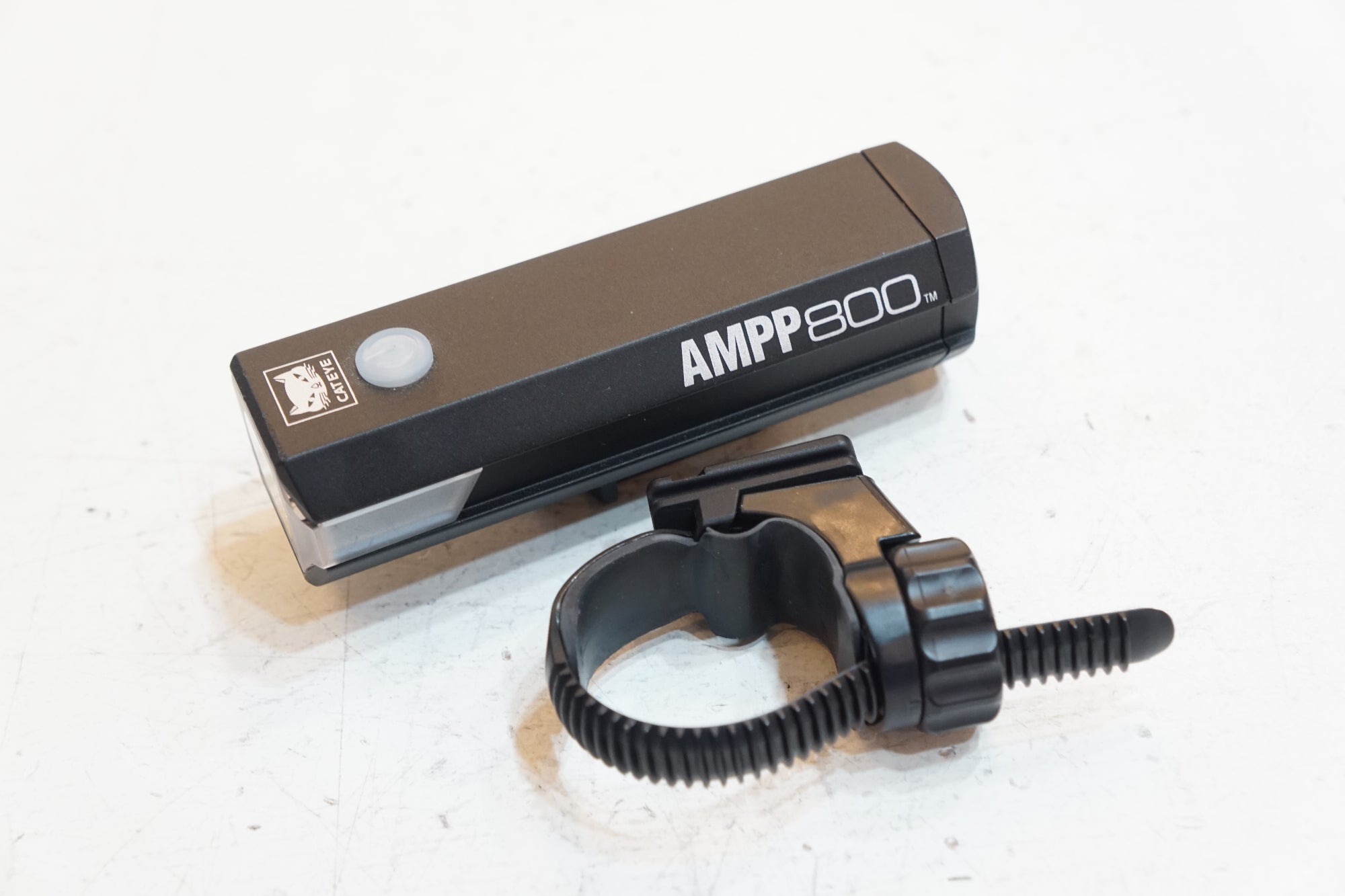 CATEYE 「キャットアイ」 AMPP 800 ライト / バイチャリ浦和ベース