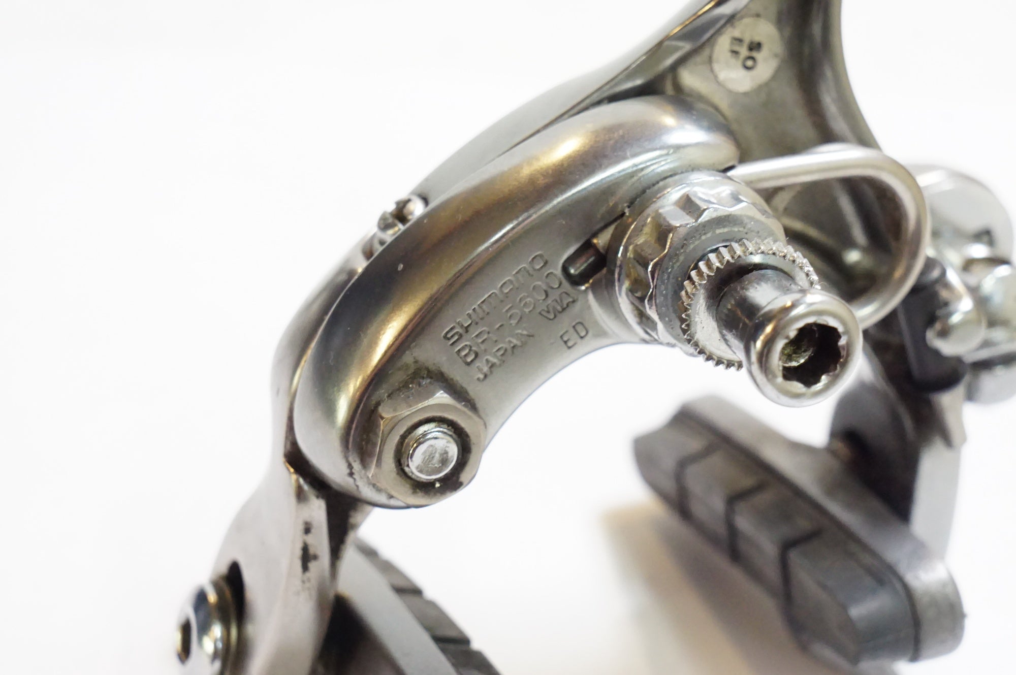 SHIMANO 105 br-5600 美品 SHIMANO 「シマノ」 105 BR-5600 フロント キャリパーブレーキ