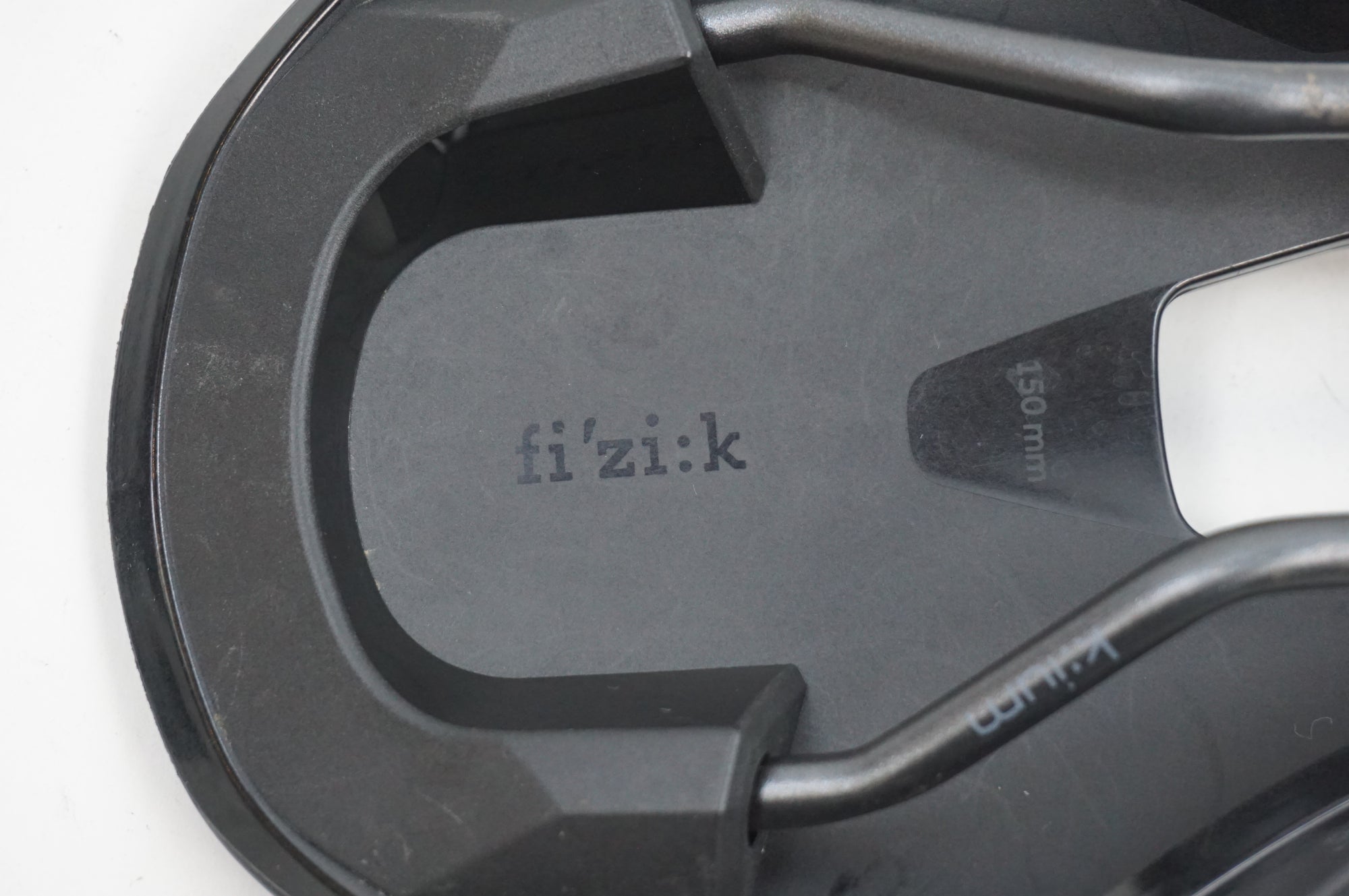 fizik 「フィジーク」 ARGO VENTO R3 サドル / 川越店