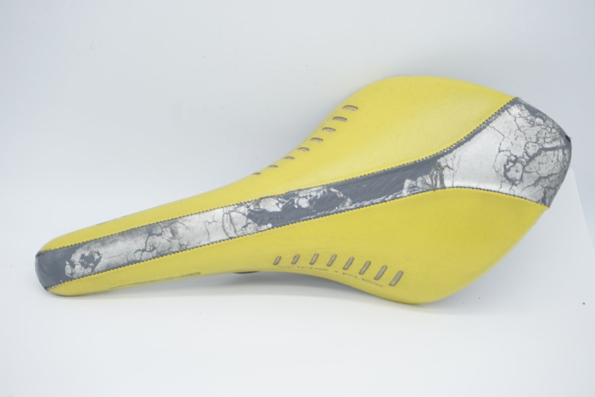 FIZIK 「フィジーク」ARIONE WING FLEX サドル / 滋賀大津店