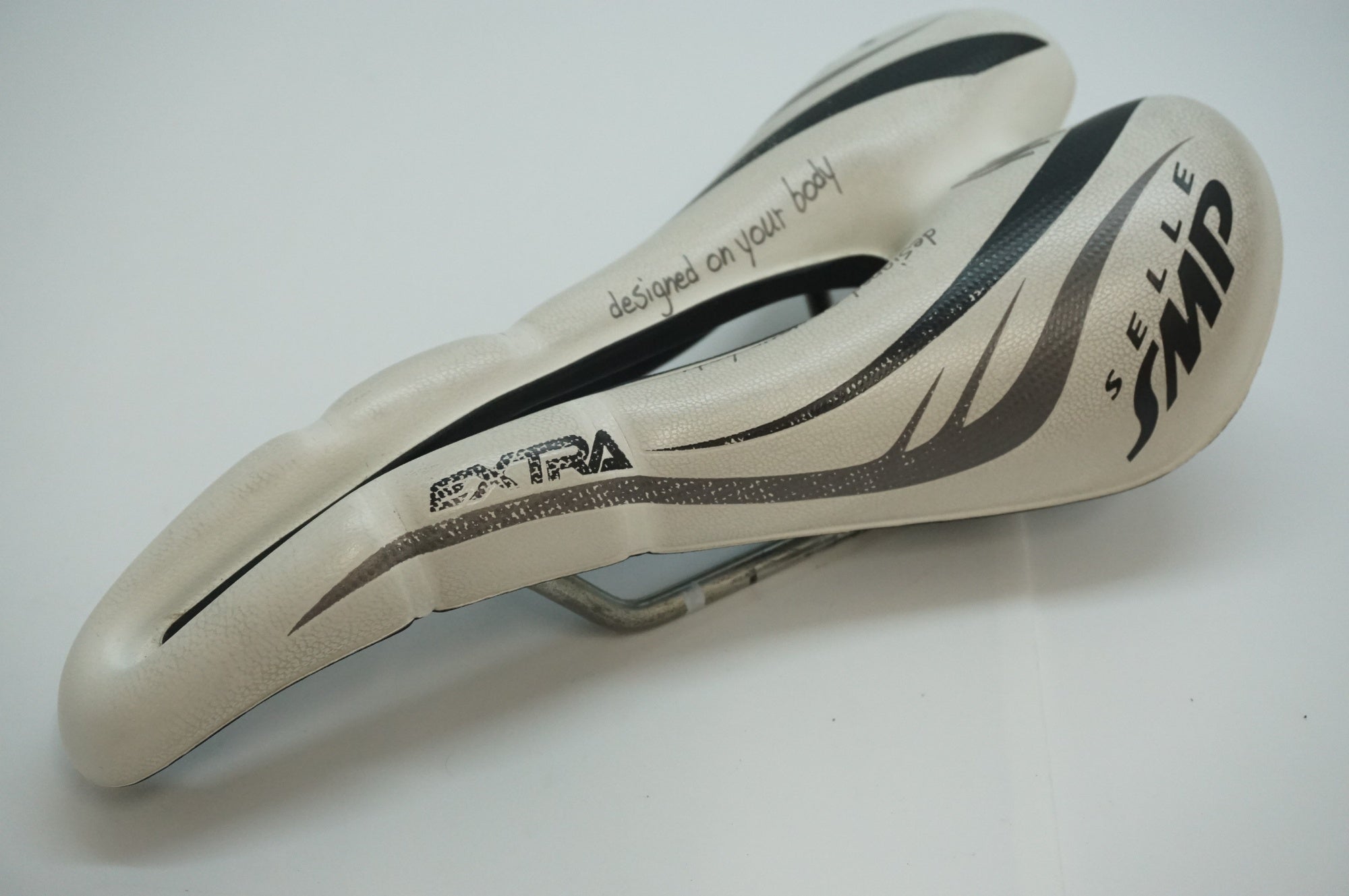 SELLE SMP 「セラエスエムピー」 EXTRA サドル / 福岡店