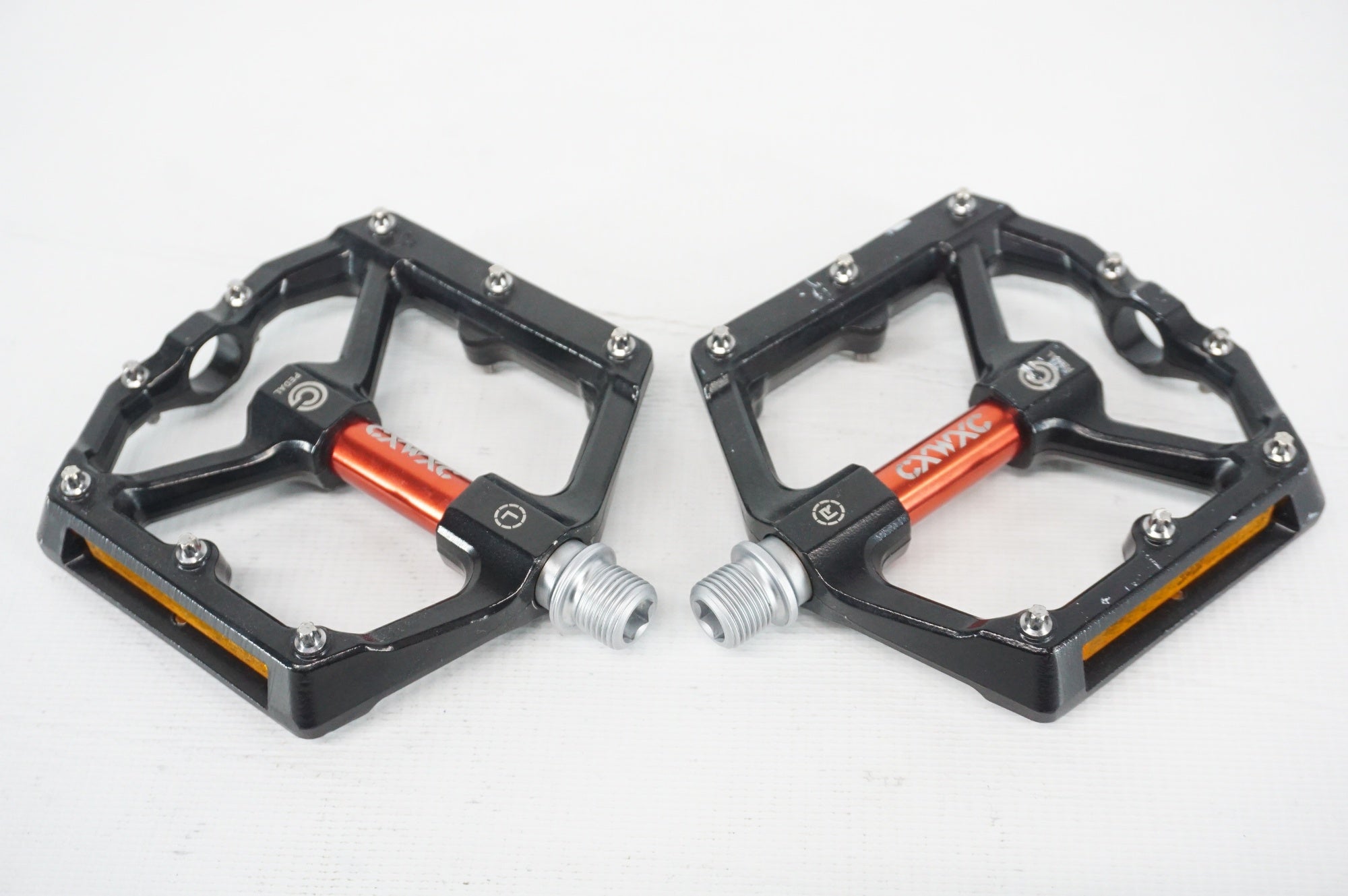 CXWXC 「シーエックスダブリューエックスシー」 ペダル / 阪急塚口店