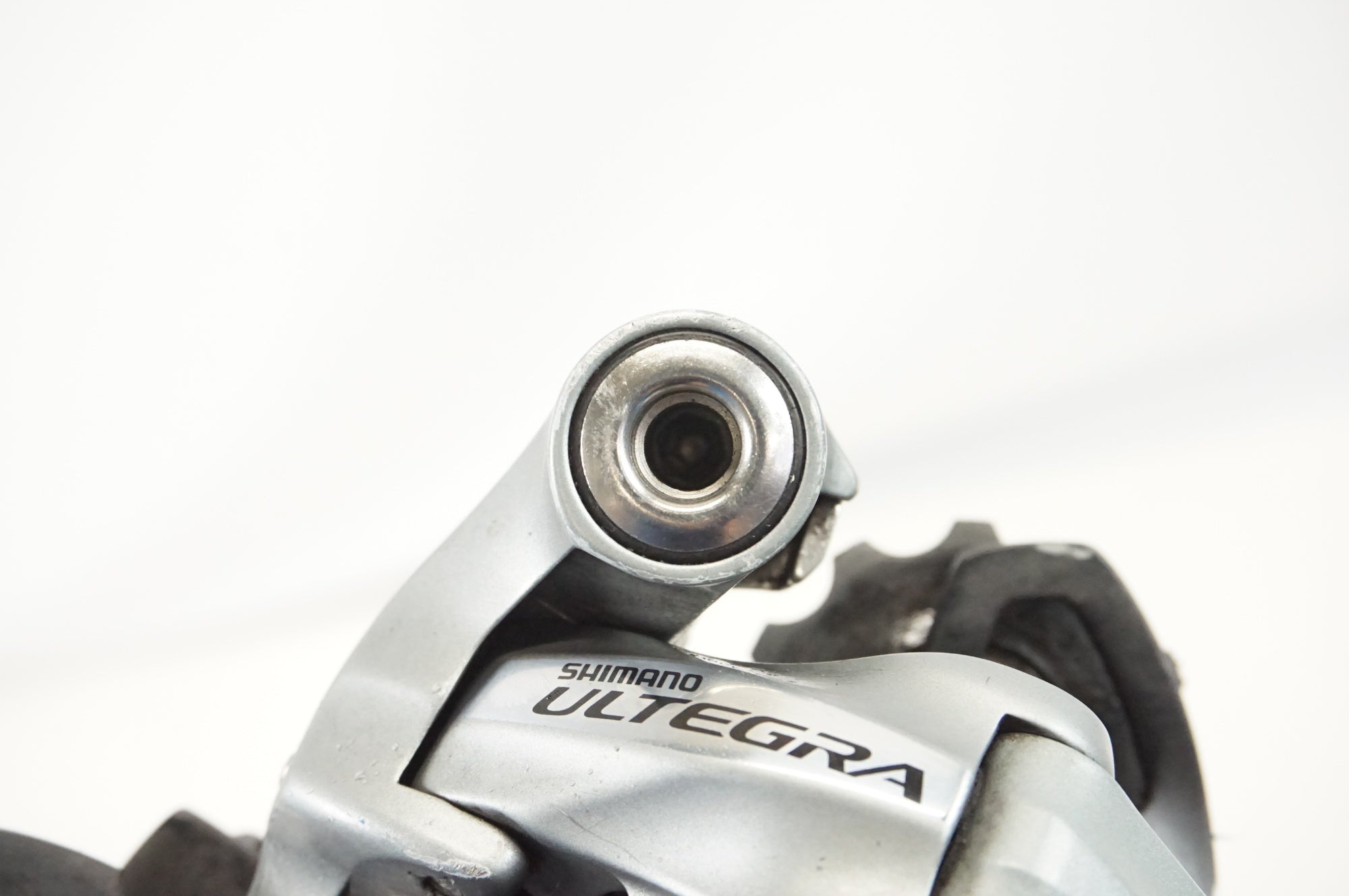 Amazon.com : SHIMANO Cycling Y5X998100 Ultegra 6700 10 Speed