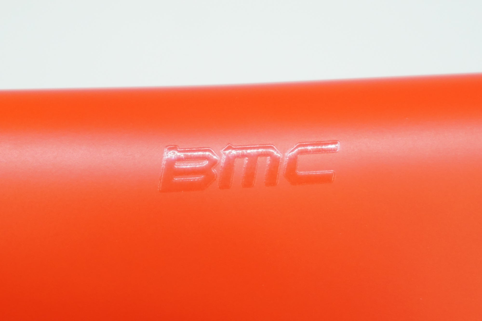 BMC 「ビーエムシー」 ICS CARBON AERO 360mm コックピットシステム ハンドル / 大阪美原北インター店