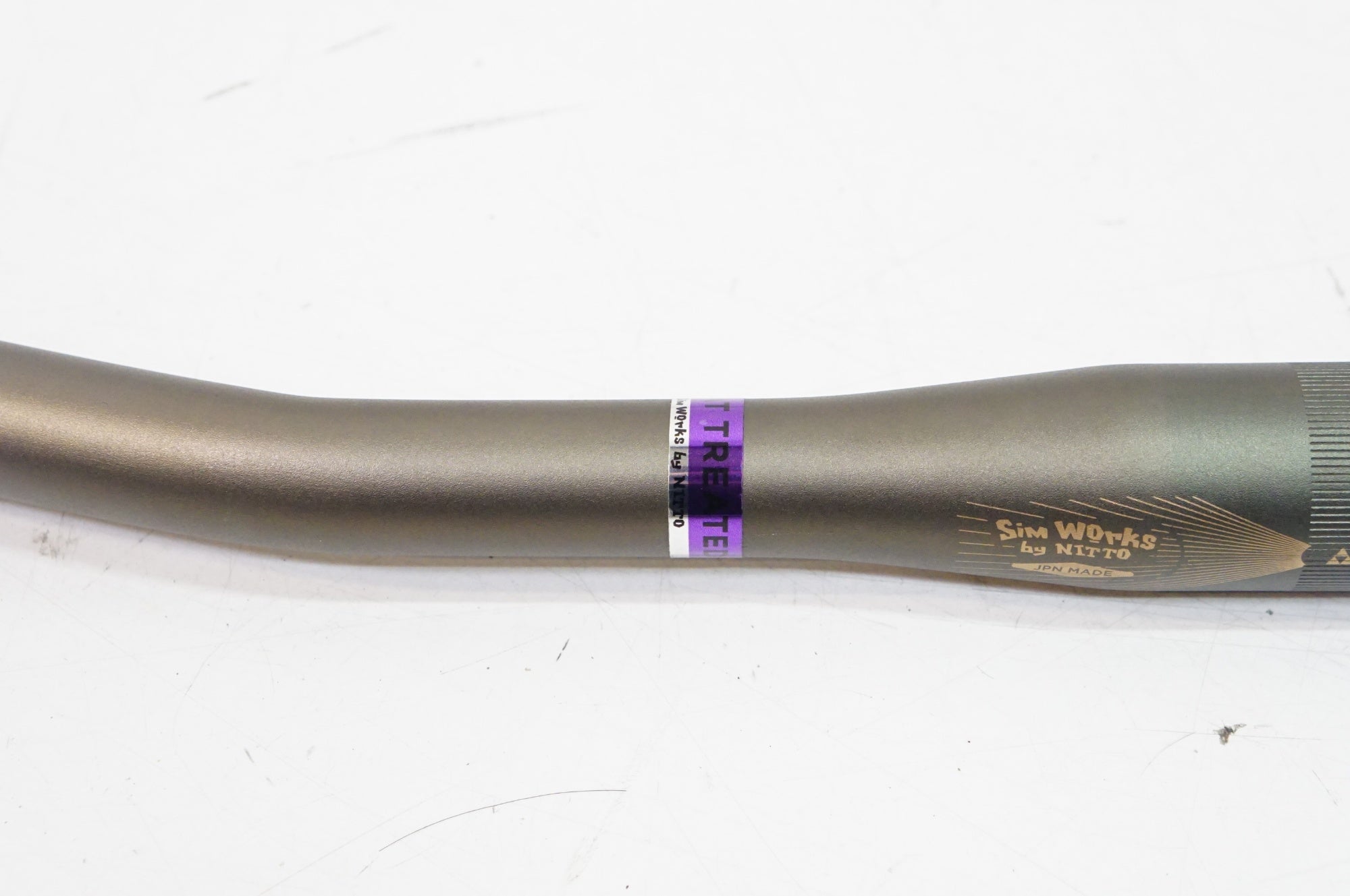 SIMWORKS BY NITTO 「シムワークス バイ ニットー」 LITTLE NICK STEALTH BAR SW02 SSB 750mm φ31.8 ハンドル / 熊谷本店