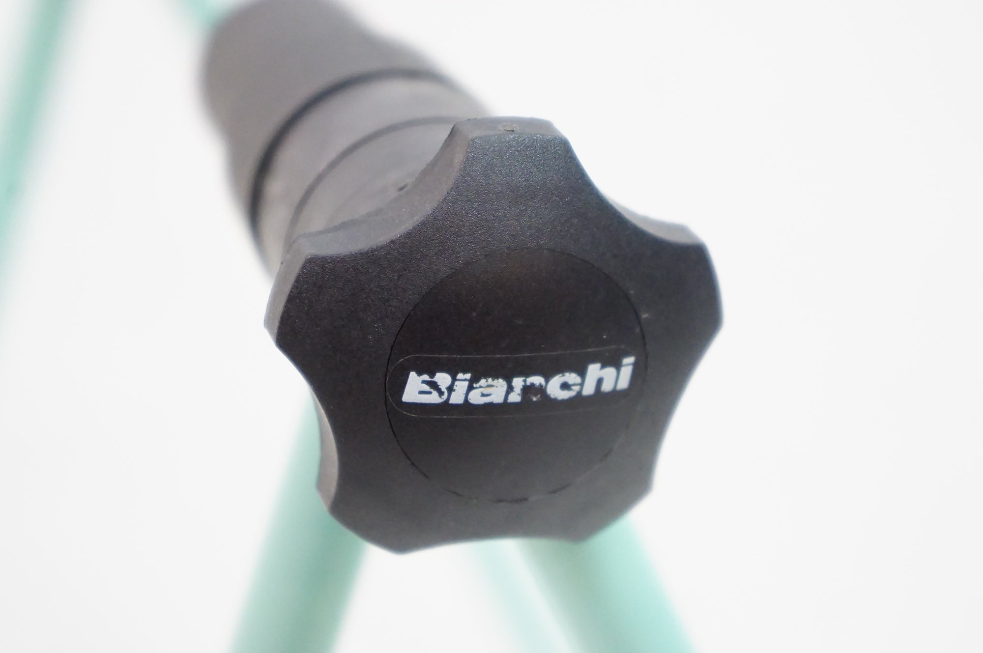 BIANCHI 「ビアンキ」 ハブスタンド / 熊谷本店