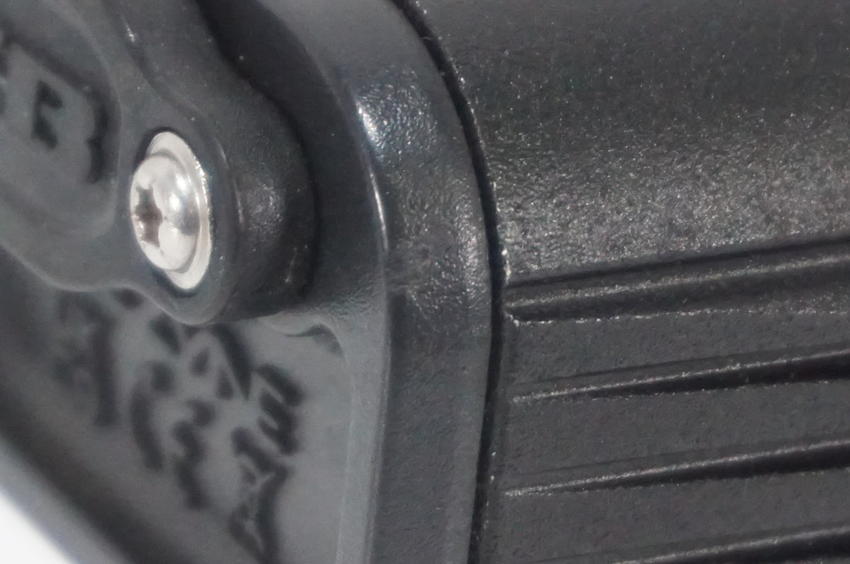 LEZYNE 「レザイン」 MACRO DRIVE 1400+ フロントライト / AKIBA店