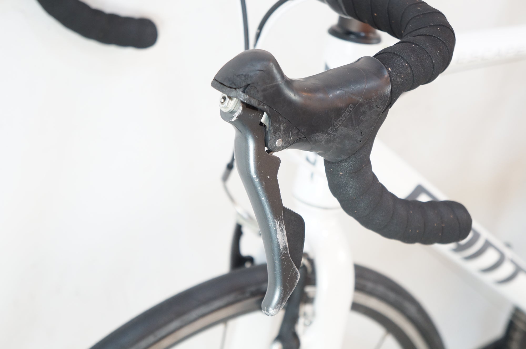 GIANT 「ジャイアント」 ESCAPE R DROP 2024年モデル ロードバイク