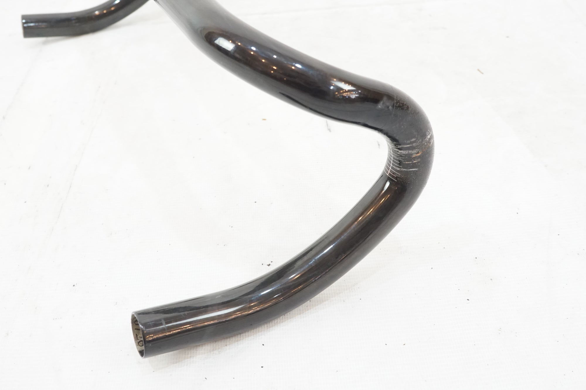 3T 「スリーティー」 ERGOSUM LTD 31.8 440mm ドロップハンドル / バイチャリ浦和ベース