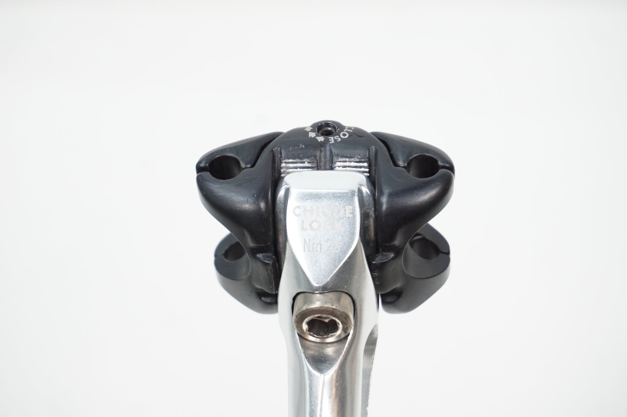 MICHE 「ミケ」 SUPER TYPE Φ27.2 260mm シートポスト / 川越店